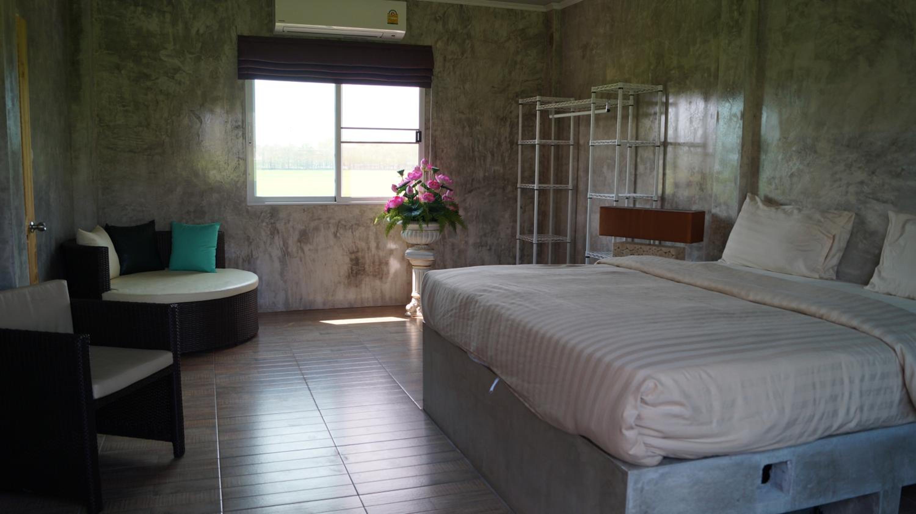 Baan Chai Thung Resort