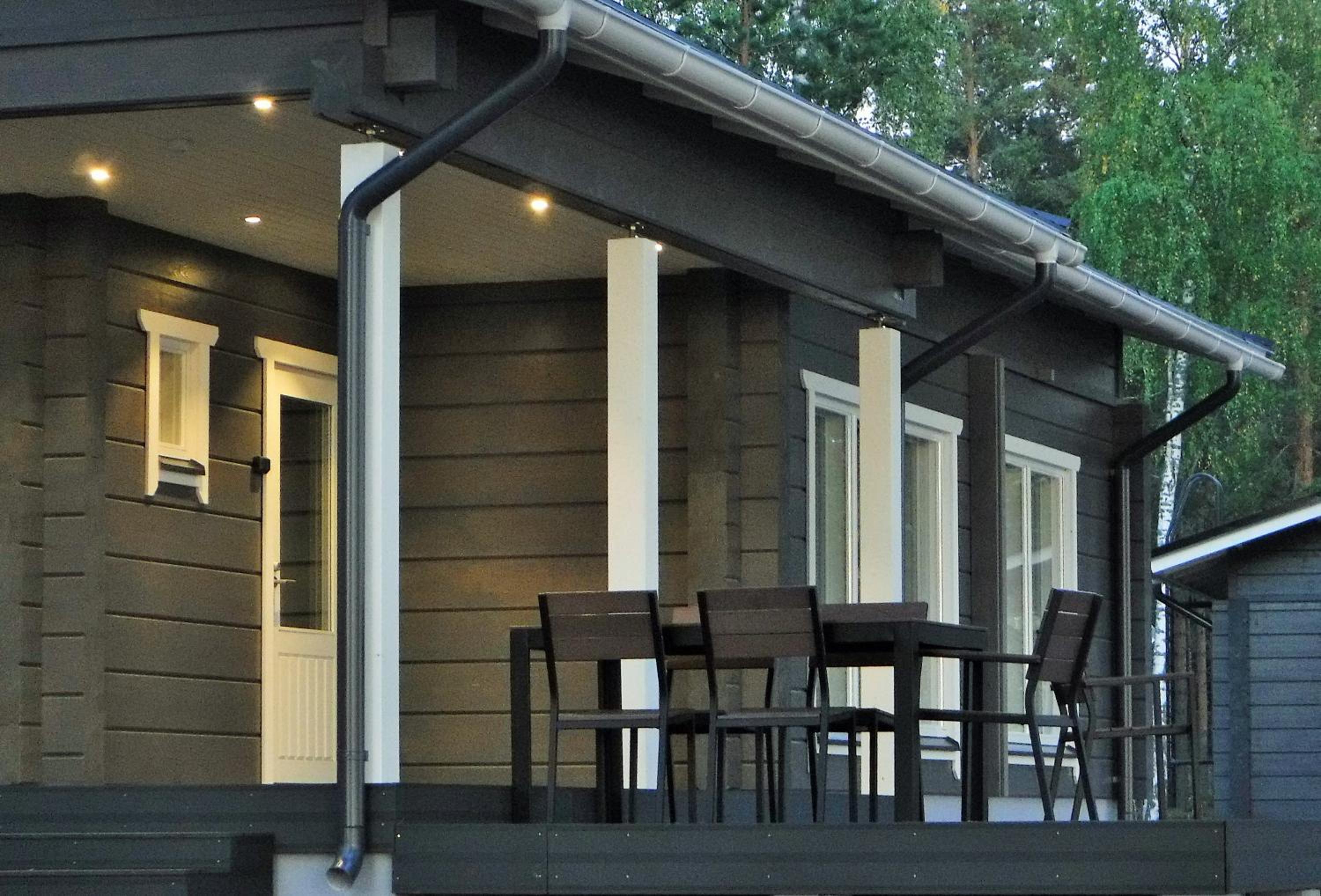 Lakeside Cottages