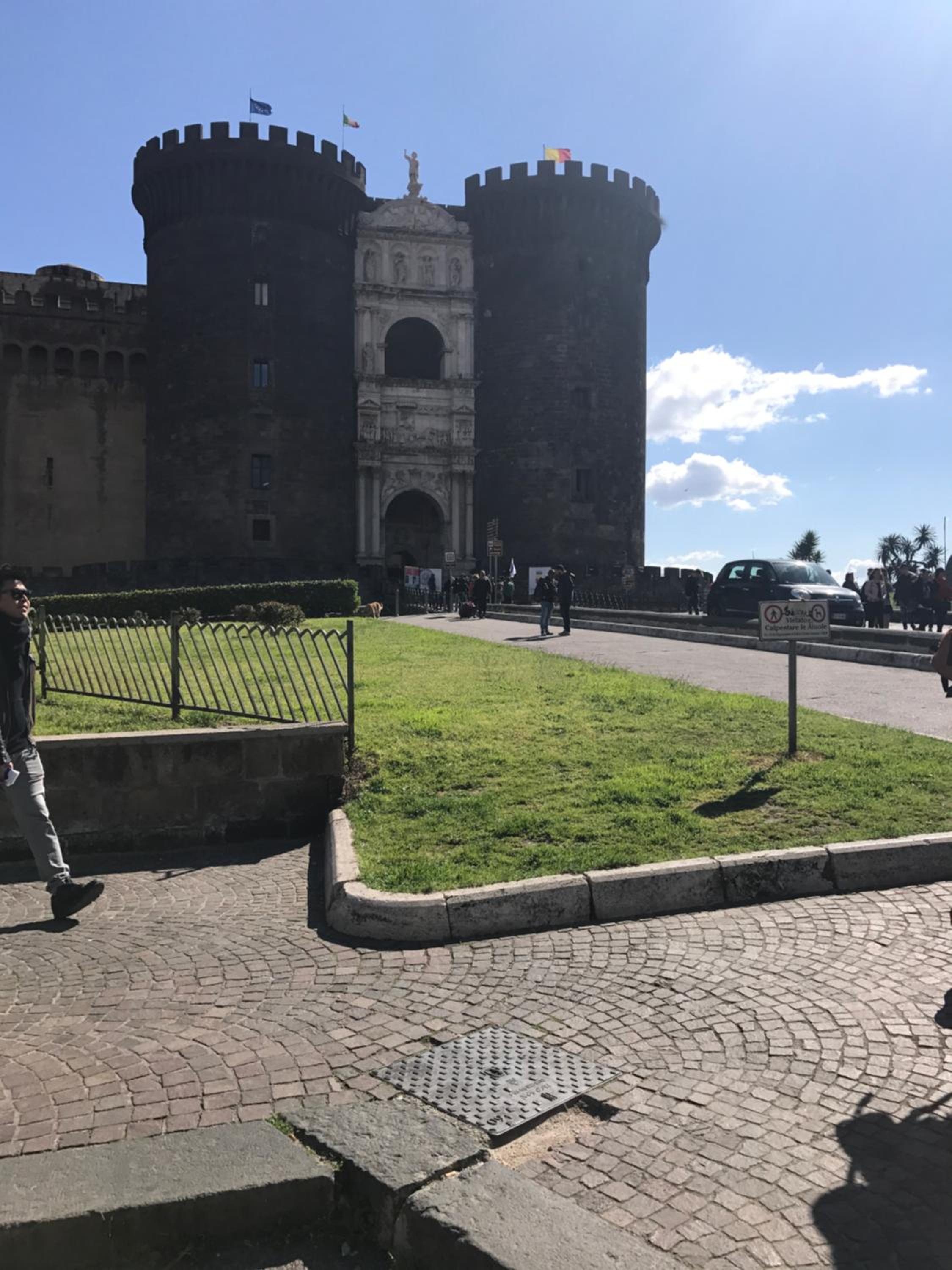 Magione Serra , dimora partenopea