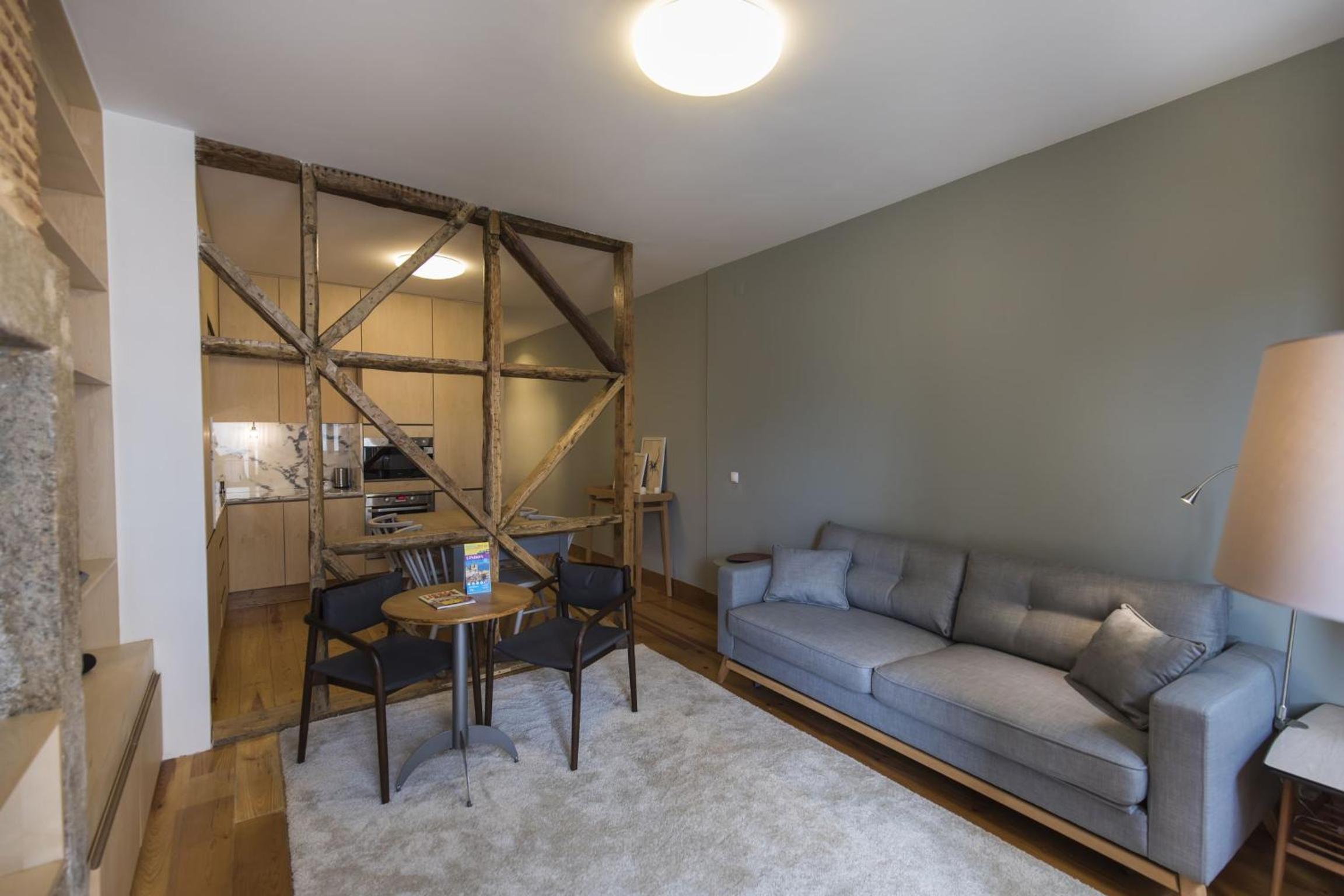 Rustic Flat at Lisbon's Heart view 2