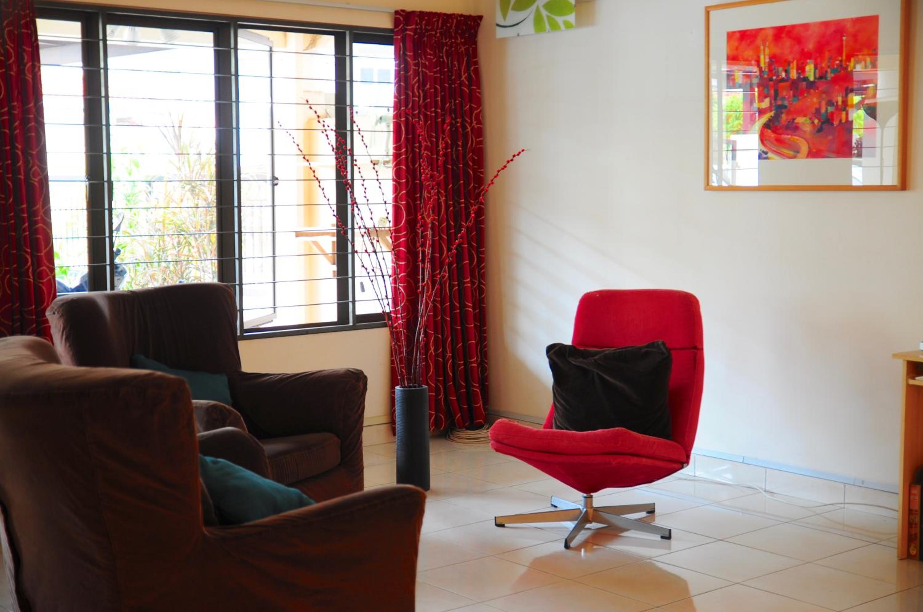 GRAYHAUS Guest House