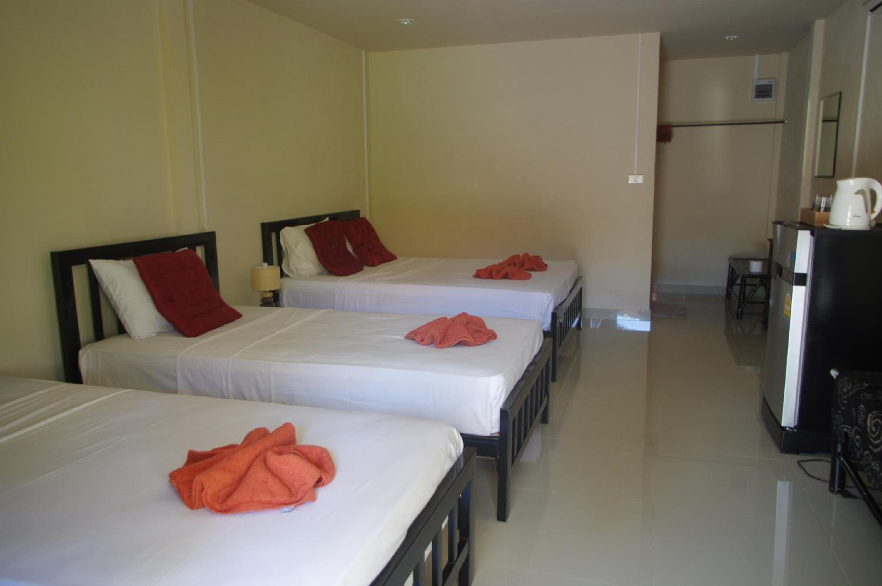 Thai House Beach Resort