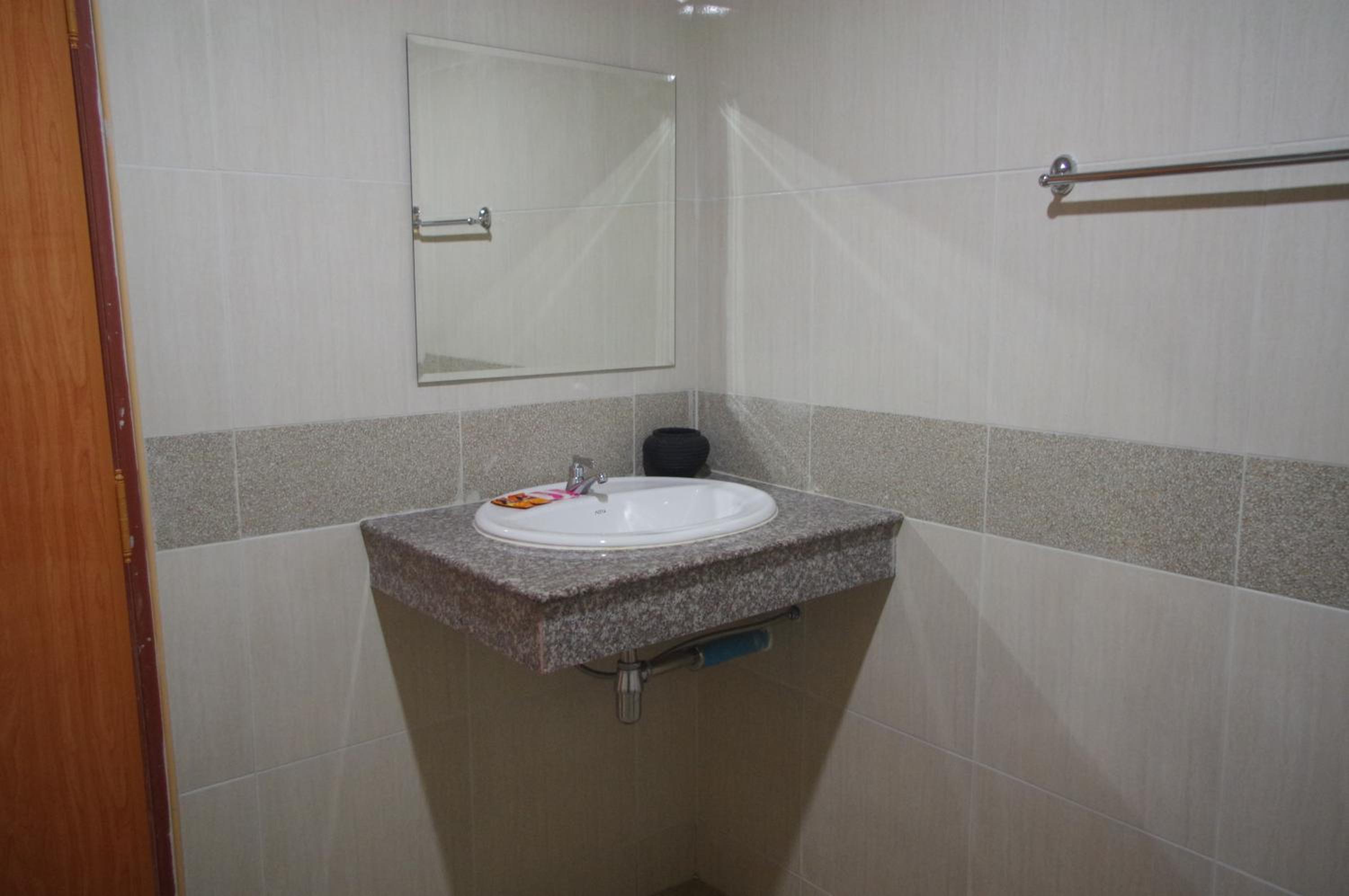 Thai House Beach Resort