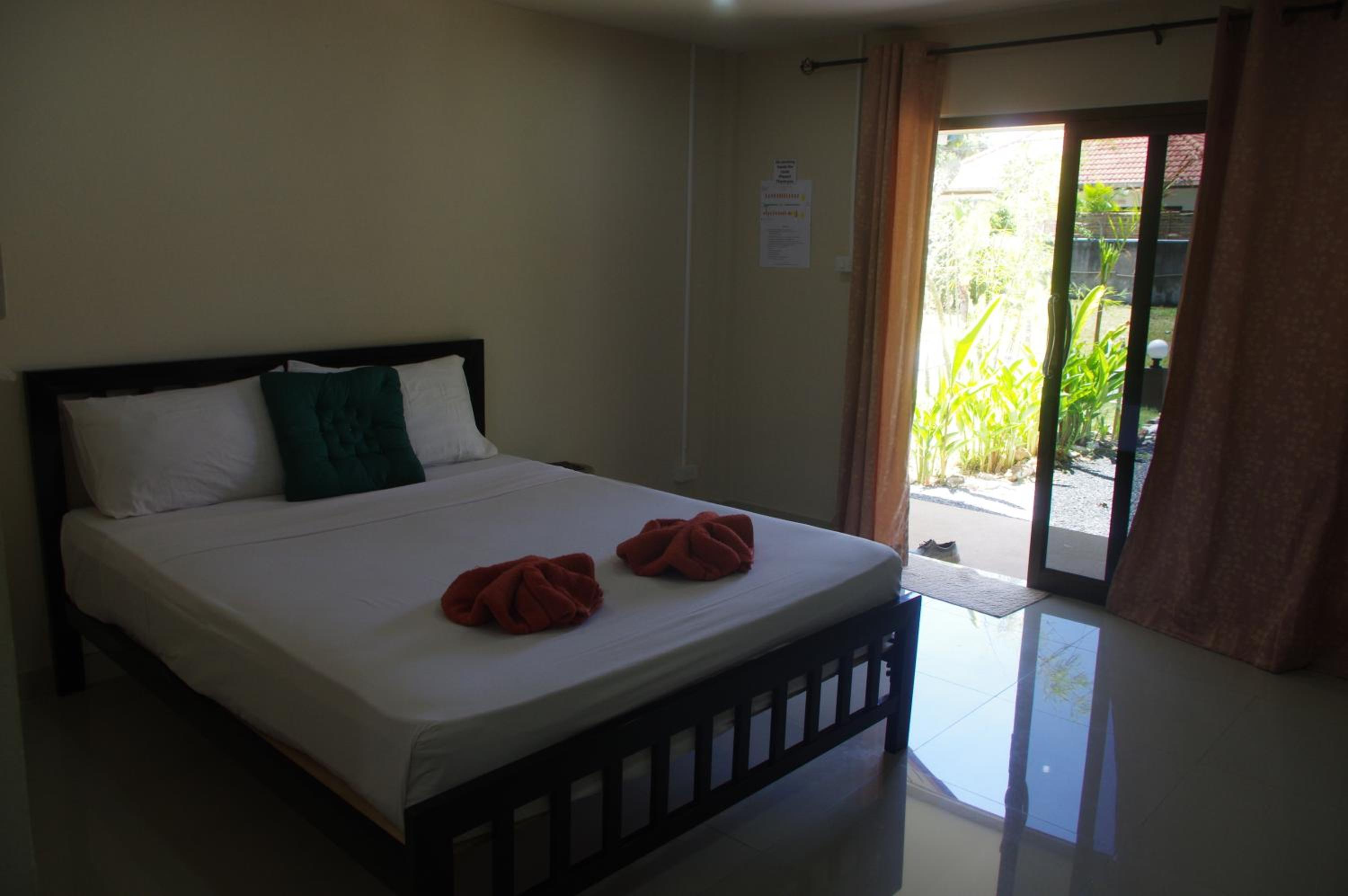 Thai House Beach Resort