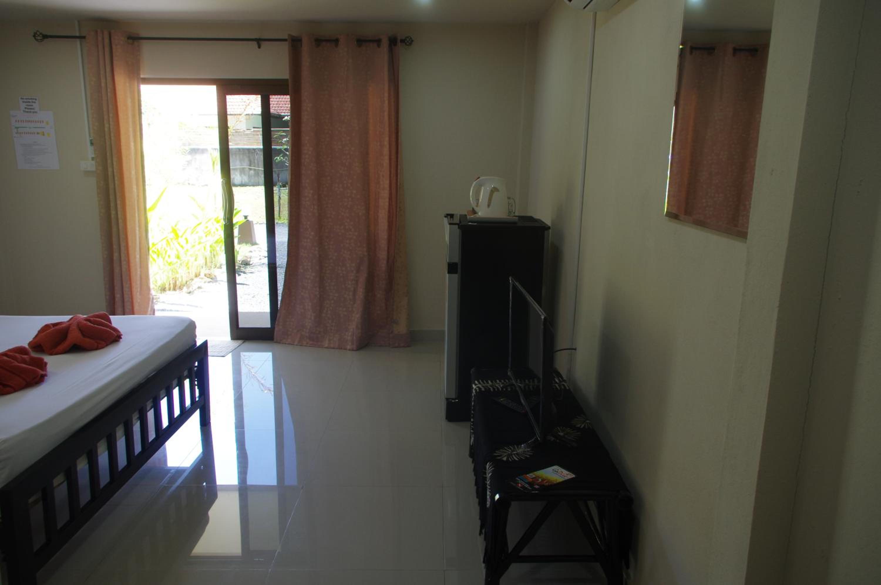 Thai House Beach Resort