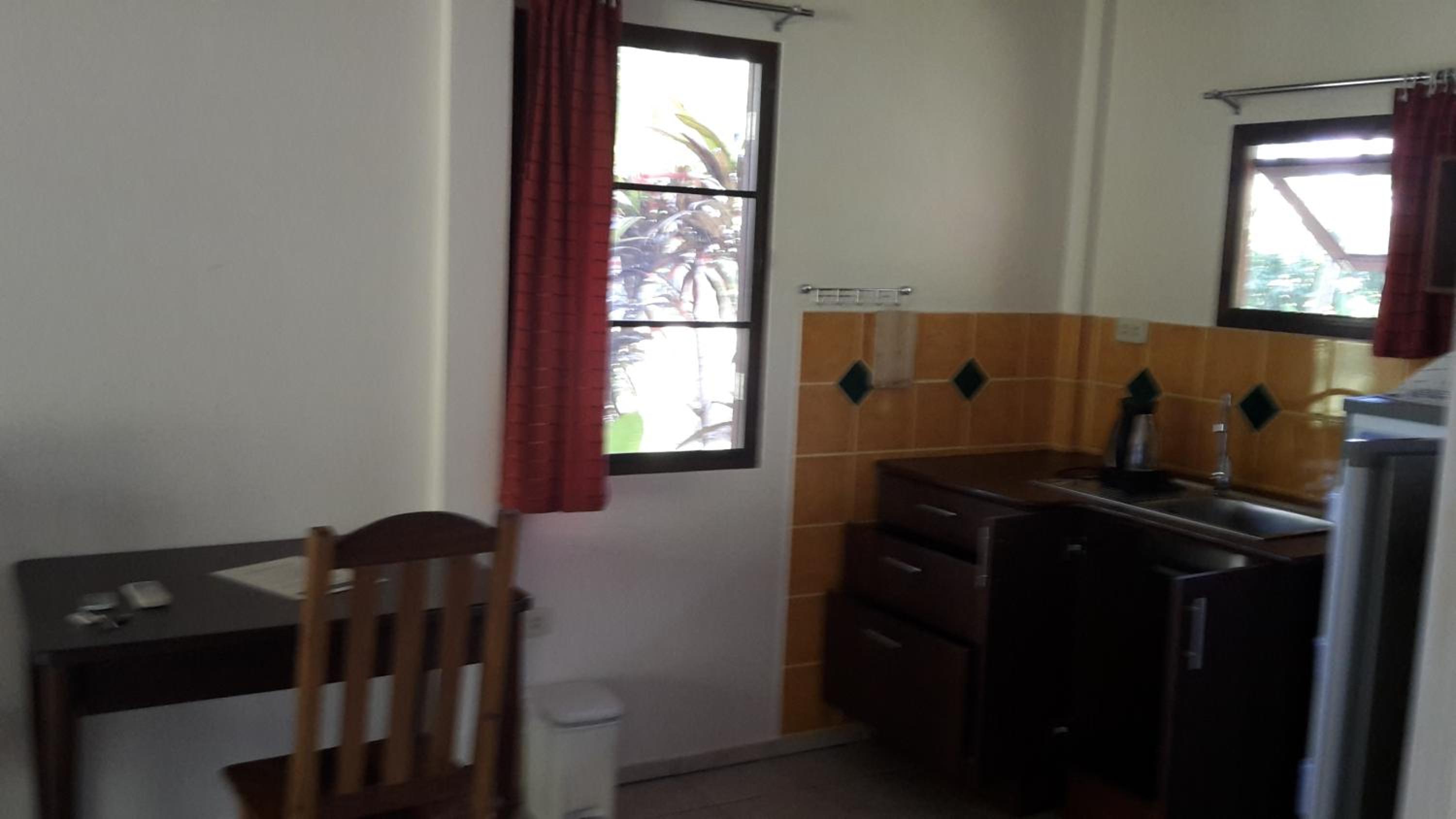 Lake View Bungalows