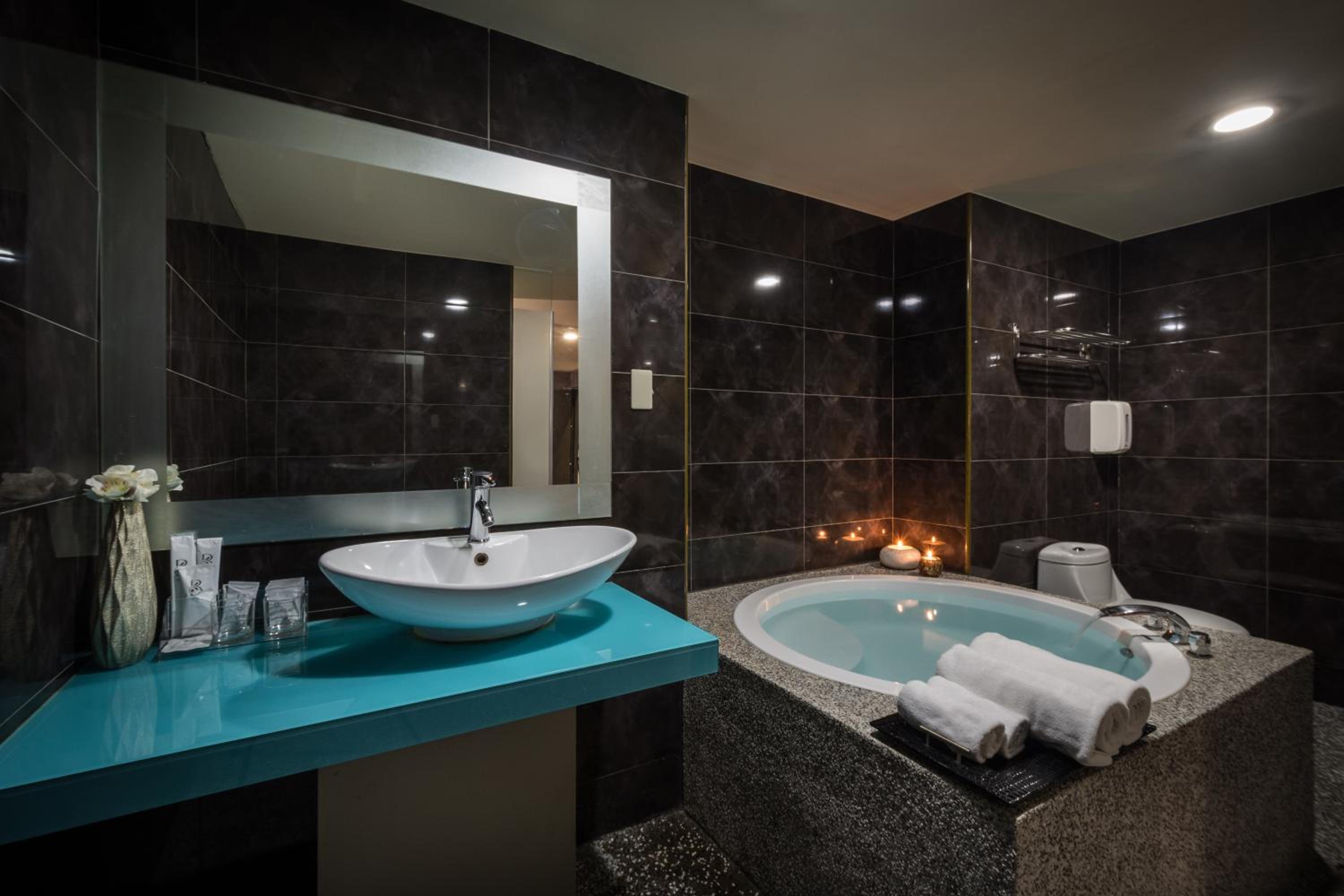 Urbanone Hotel
