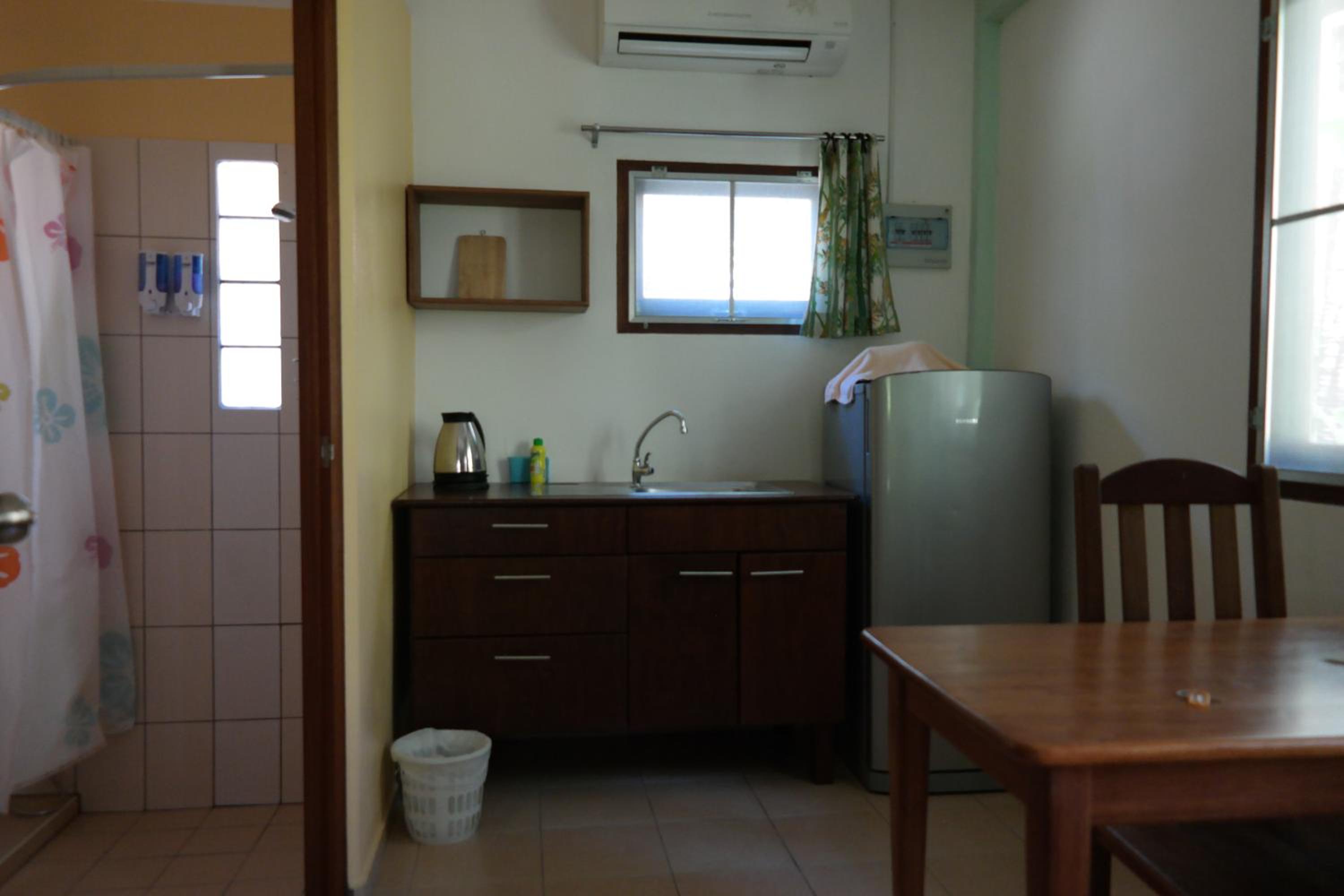 Lake View Bungalows