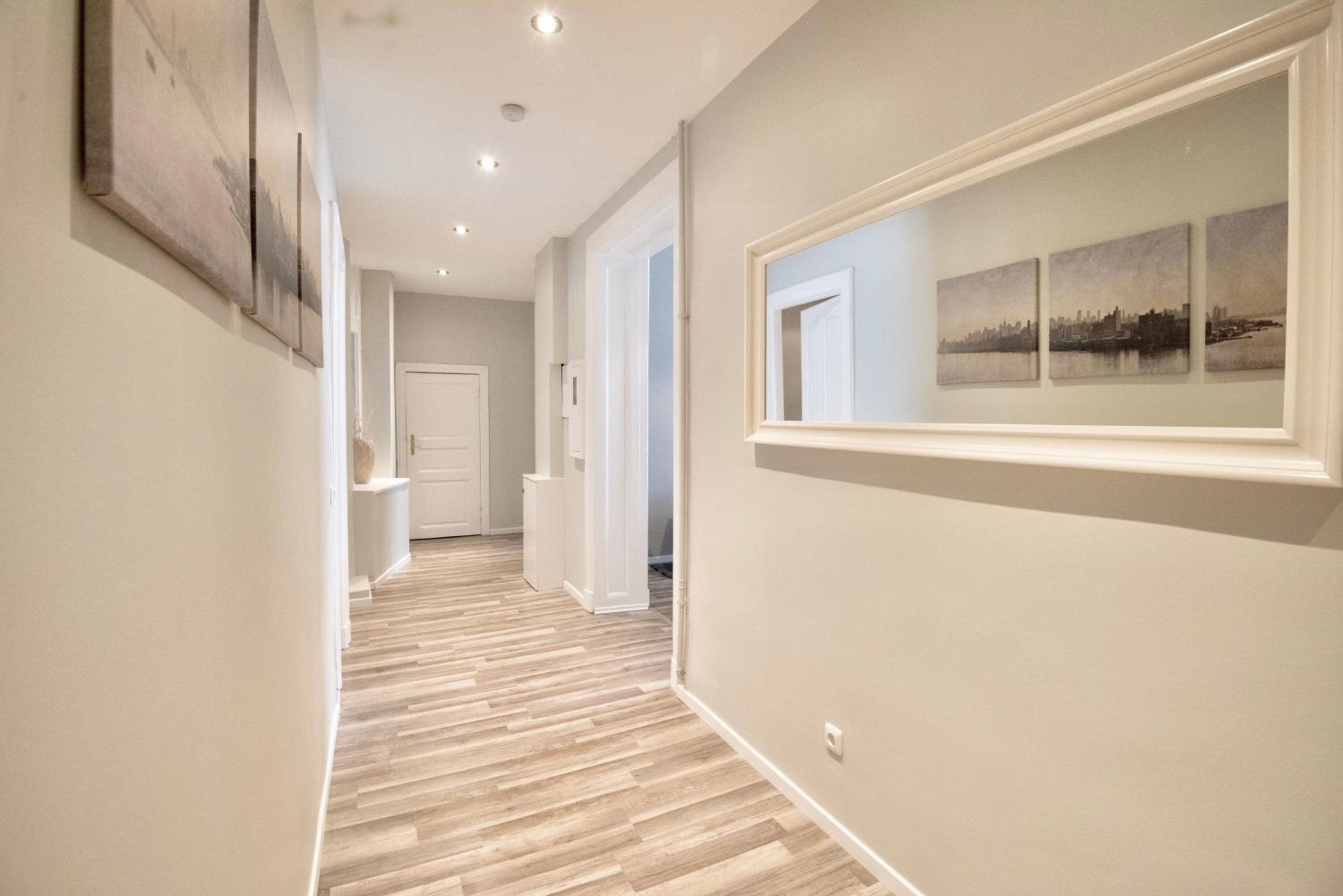 120qm MyGold Apartment 2 Bathrooms Balcony Up to 9 Guests