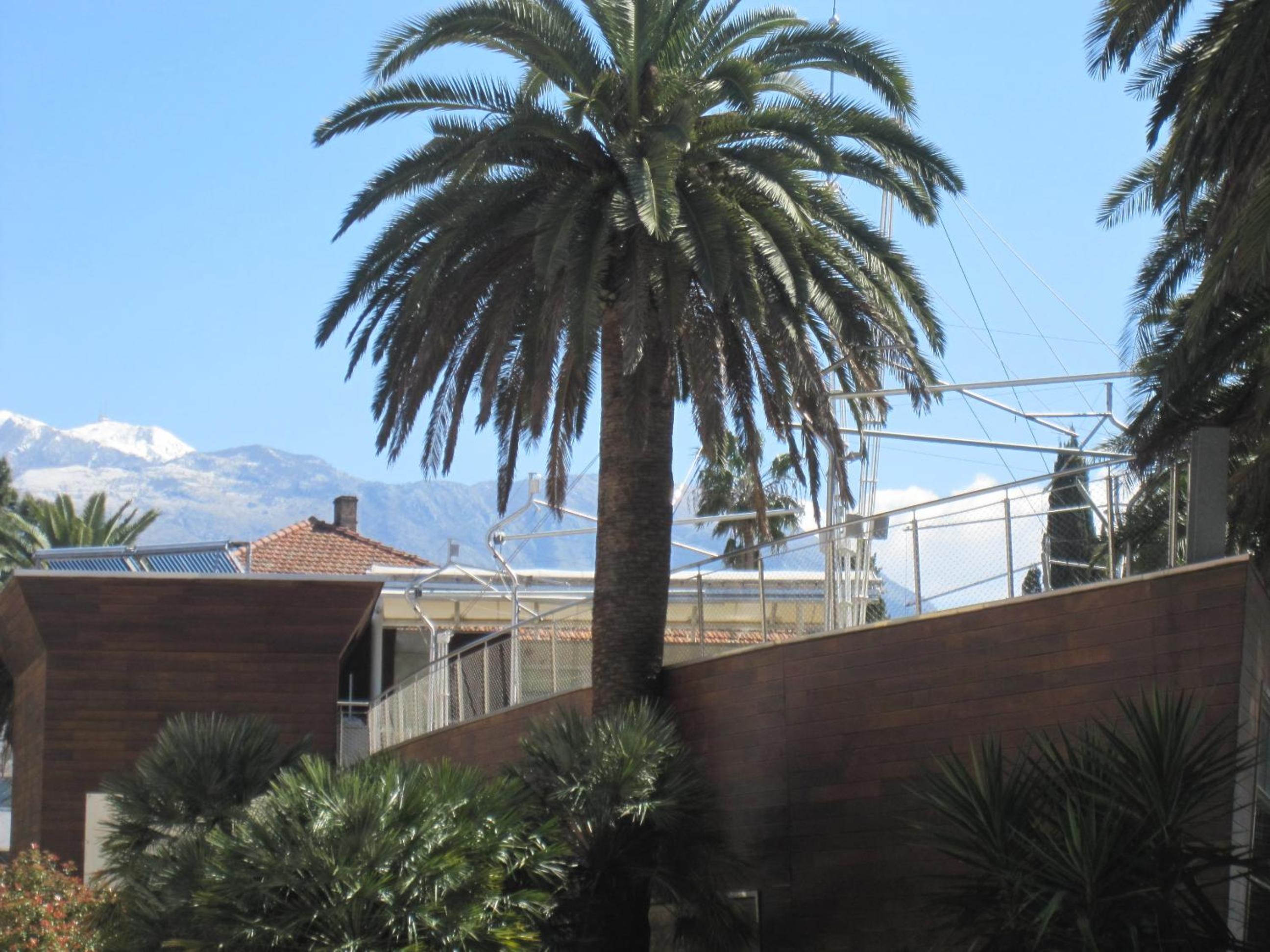 Hotel Apartments City Center - Image 1