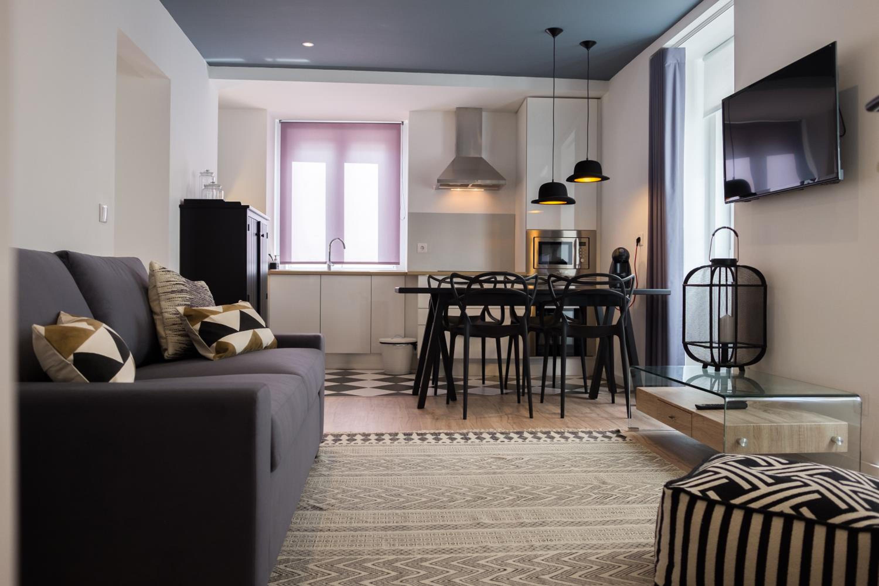 Ocean Center Apartments