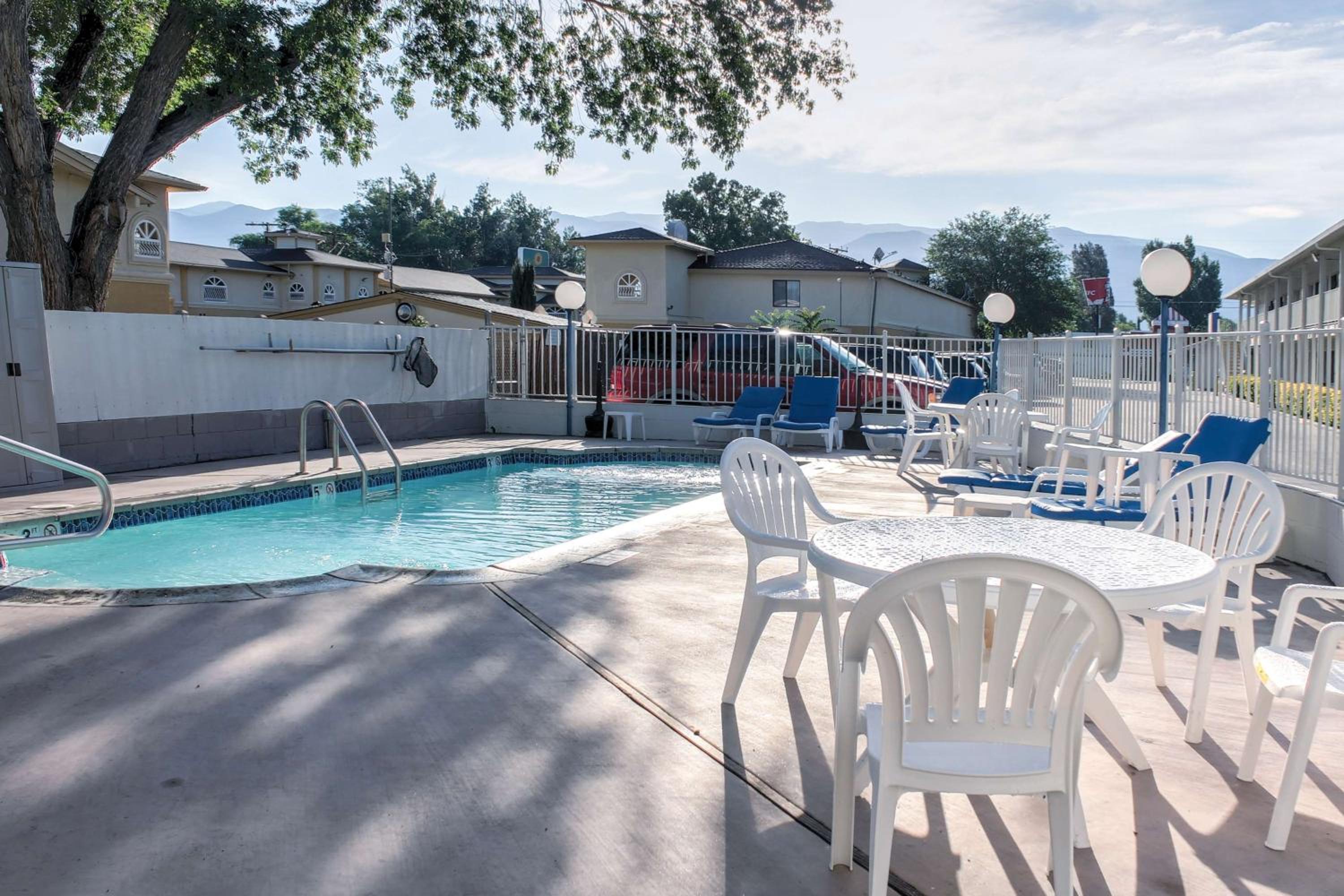Bishop Vacations - Motel 6-Bishop, CA - Property Image 5