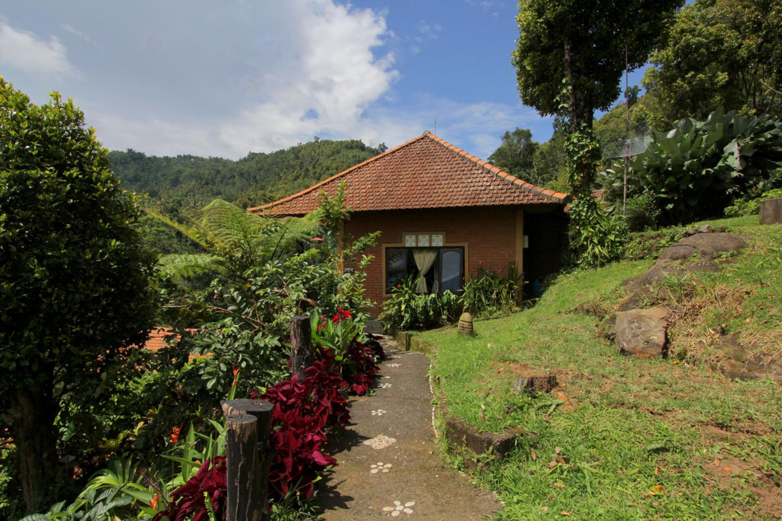 Melanting Cottages