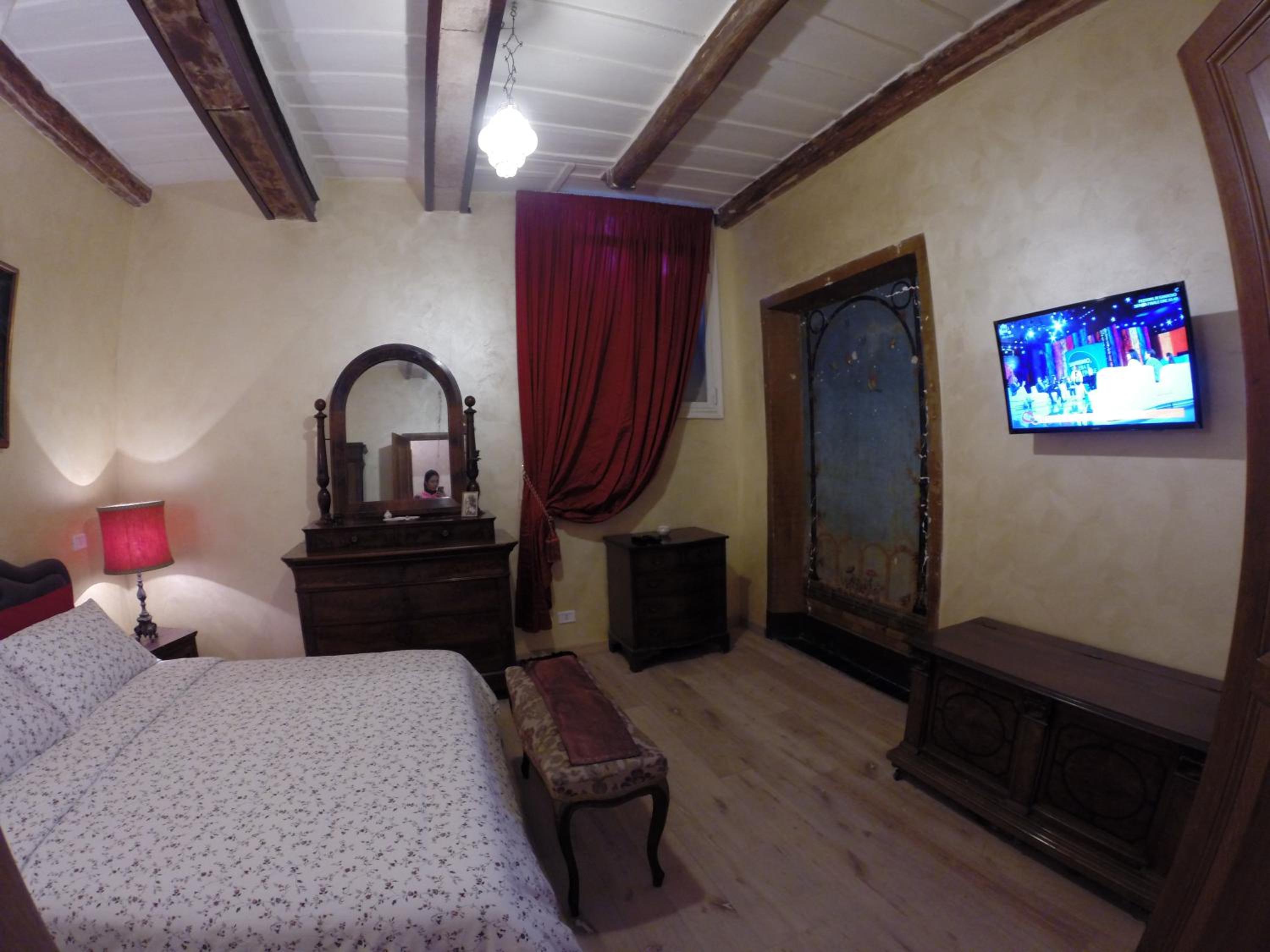 Pantheon Old Suite