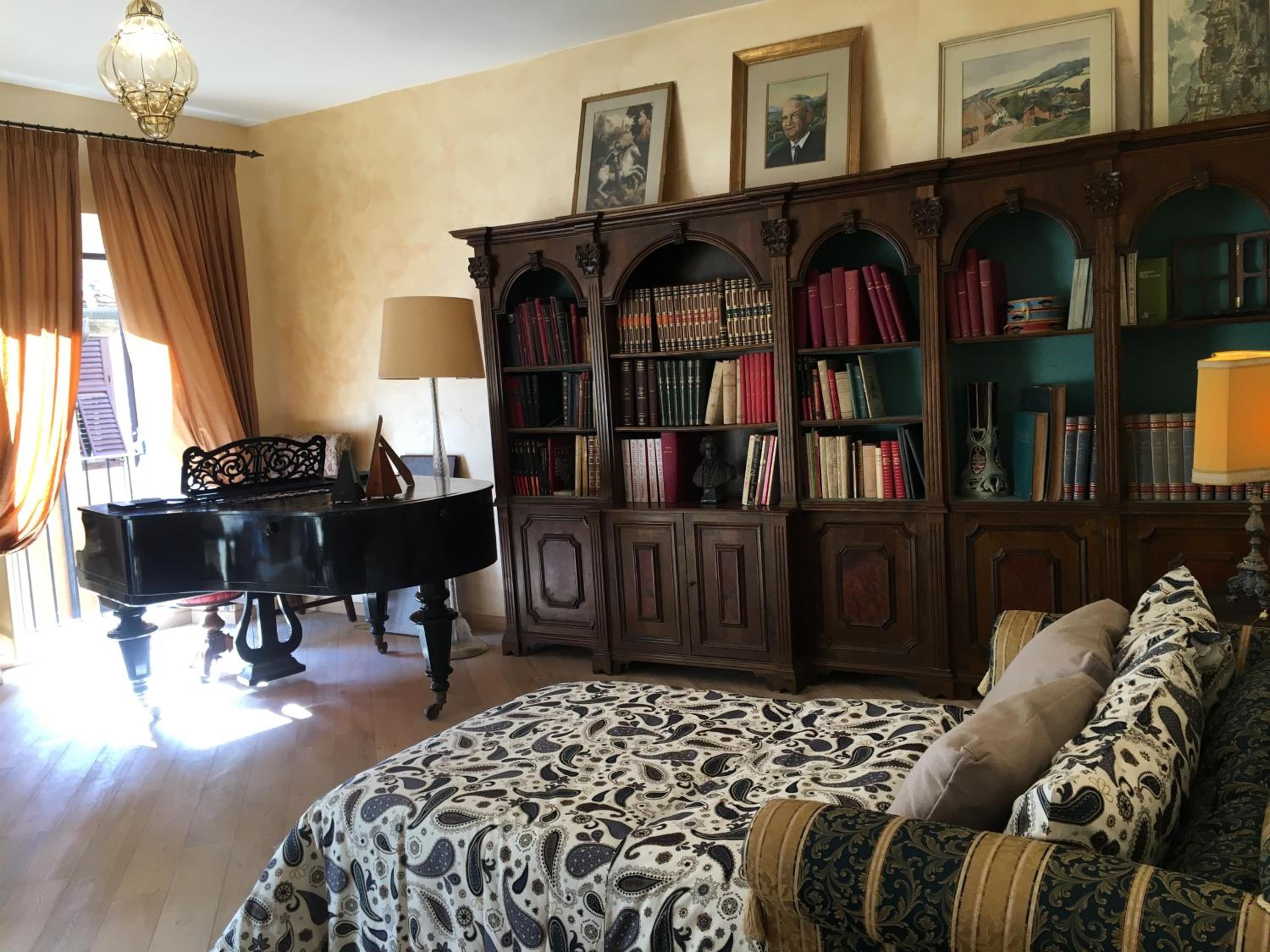 Pantheon Old Suite