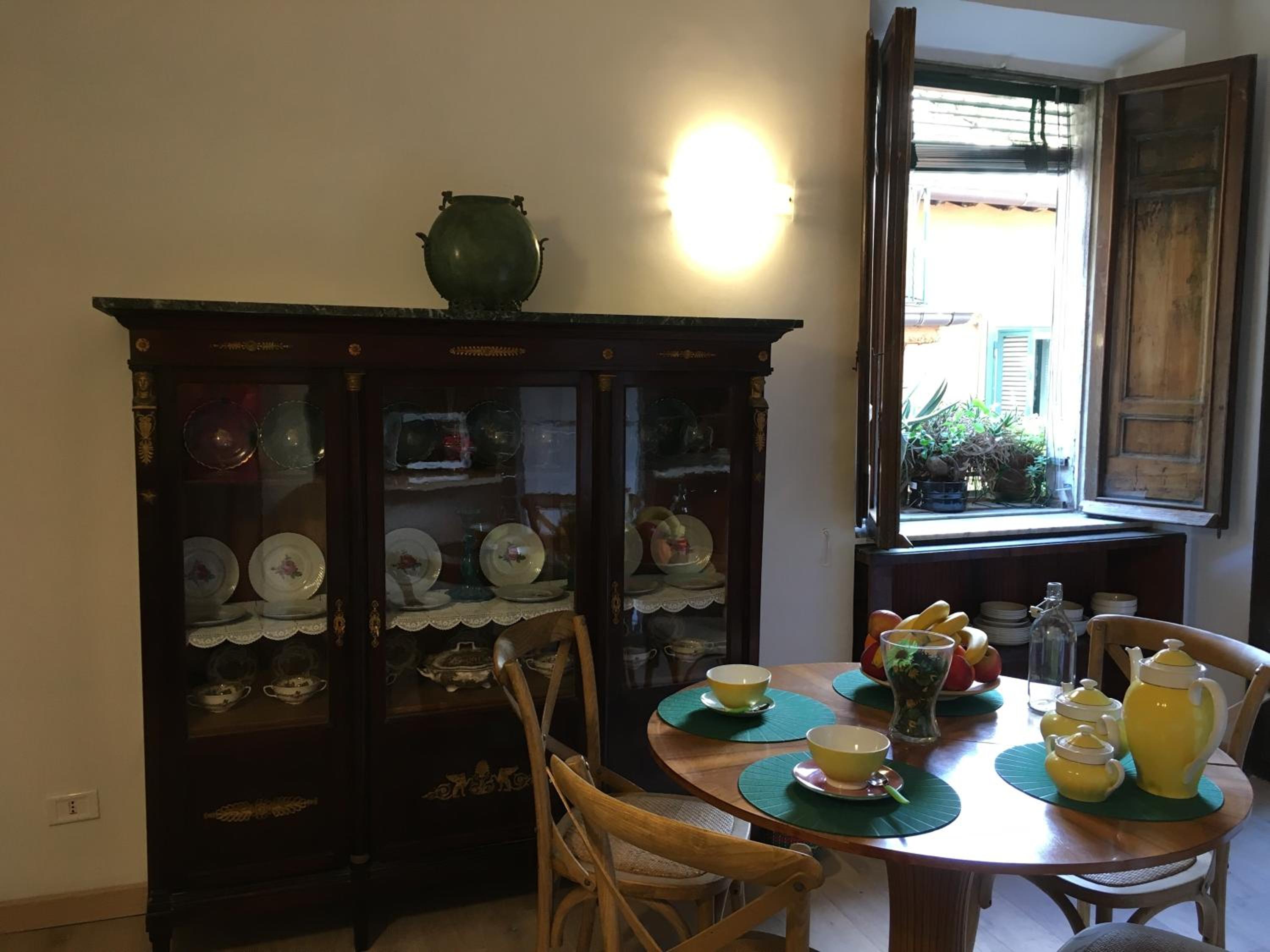 Pantheon Old Suite