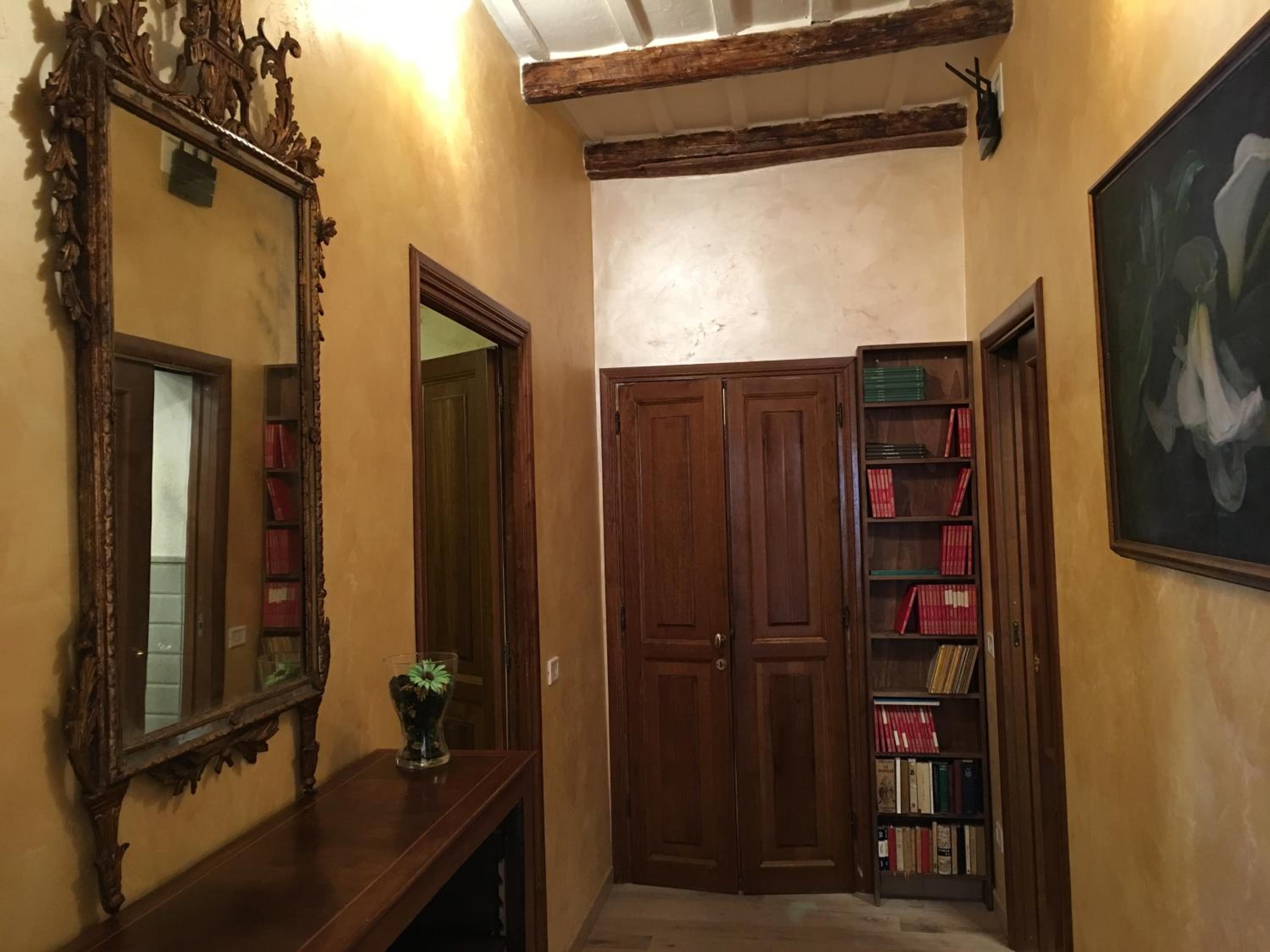 Pantheon Old Suite