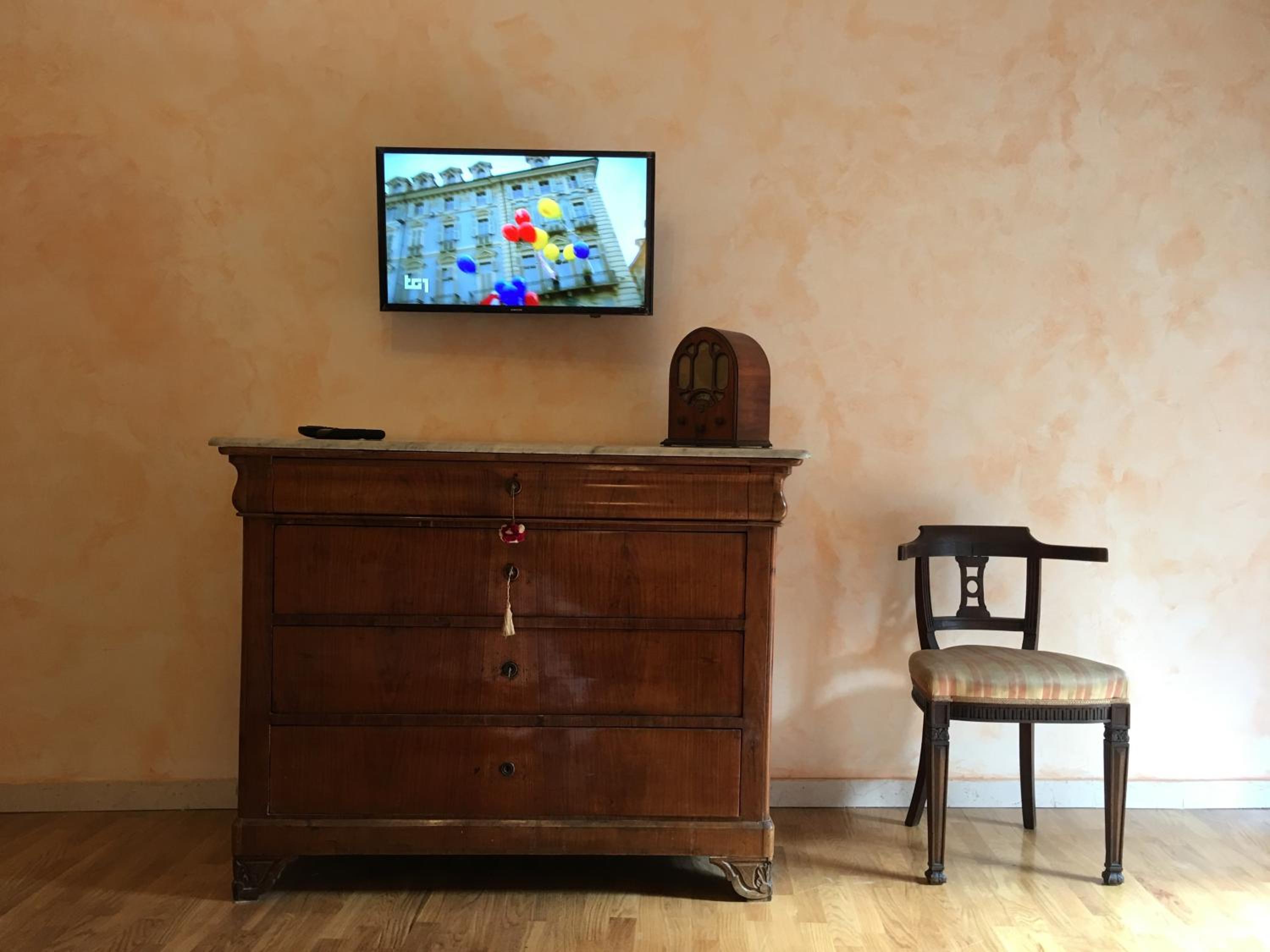 Pantheon Old Suite