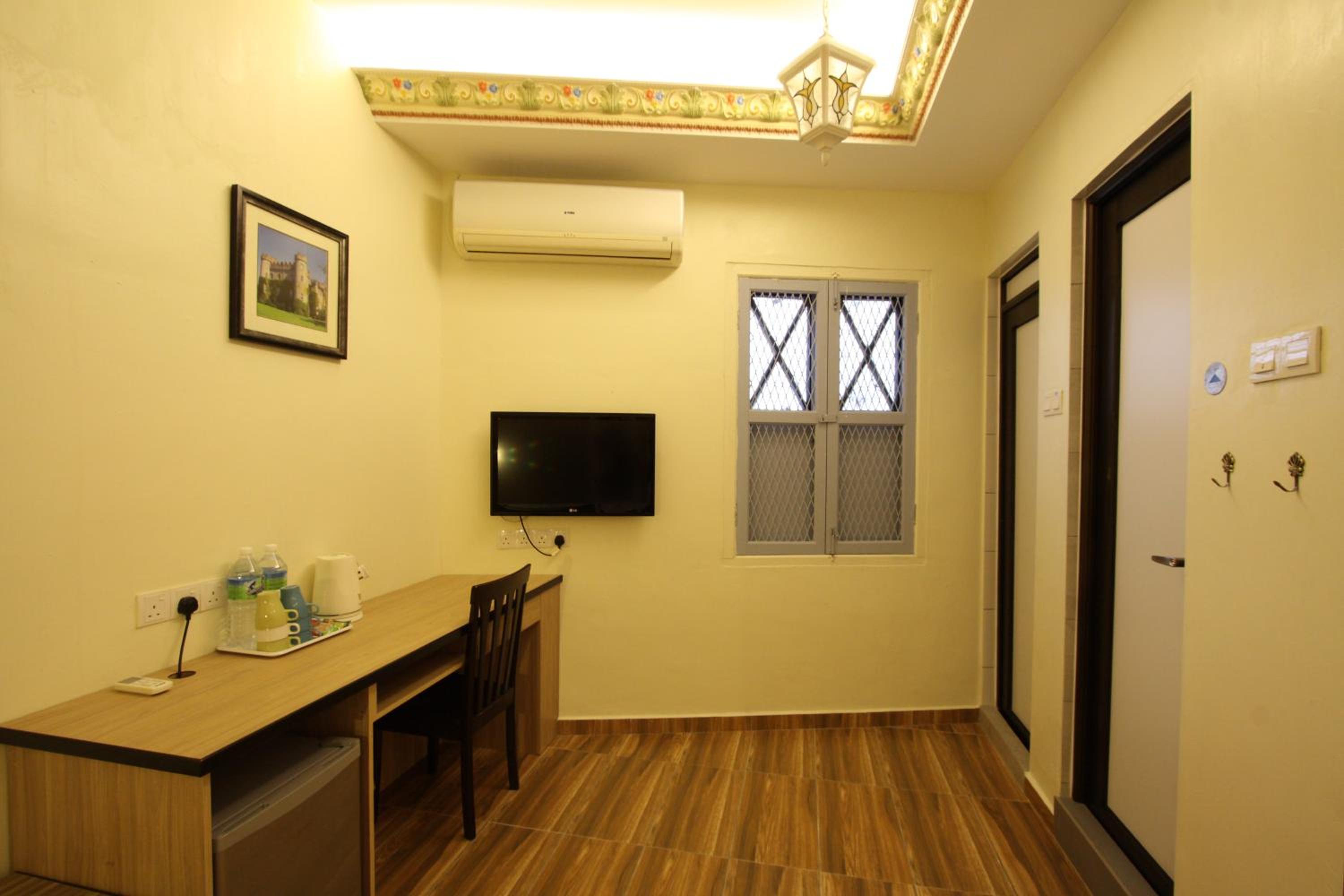 Shamrock Guest House II