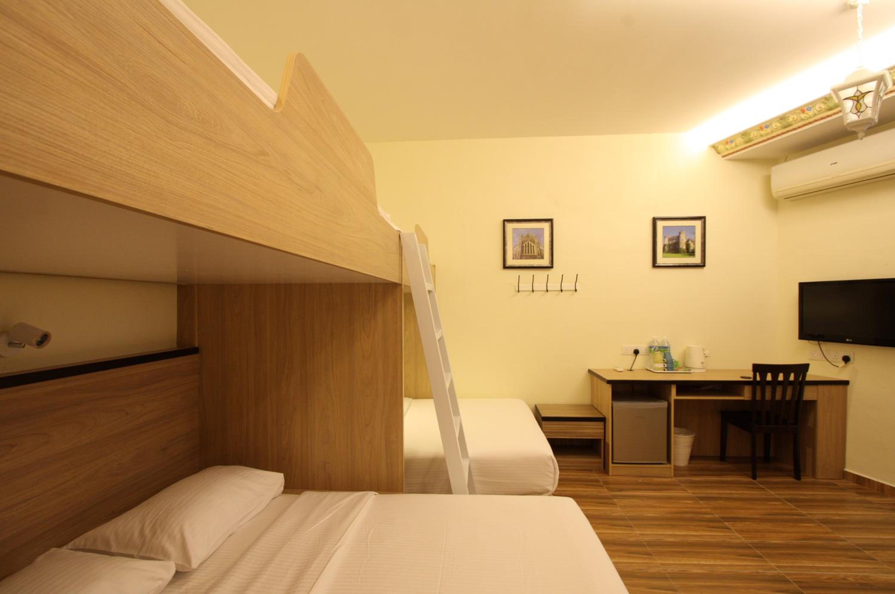 Shamrock Guest House II