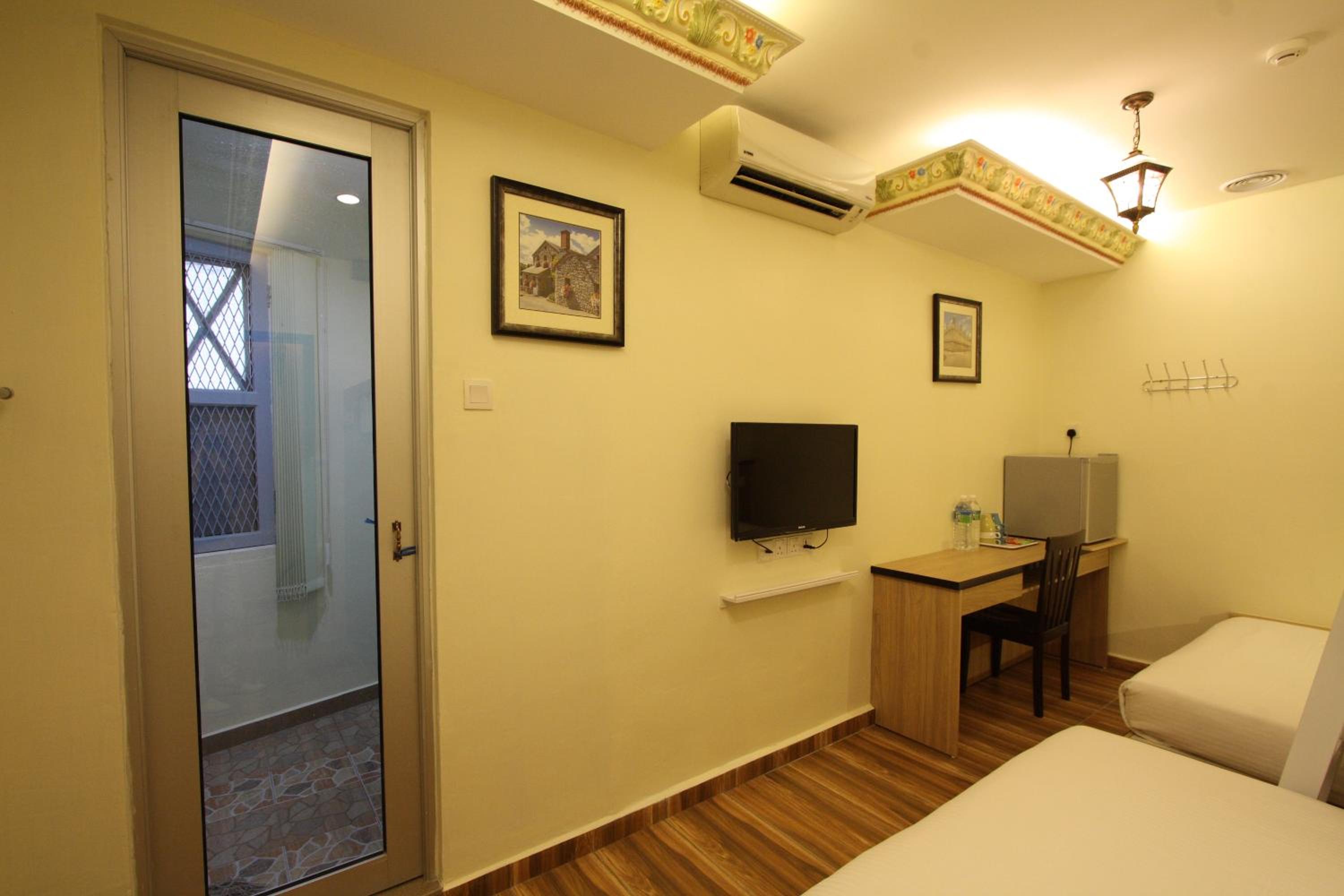 Shamrock Guest House II