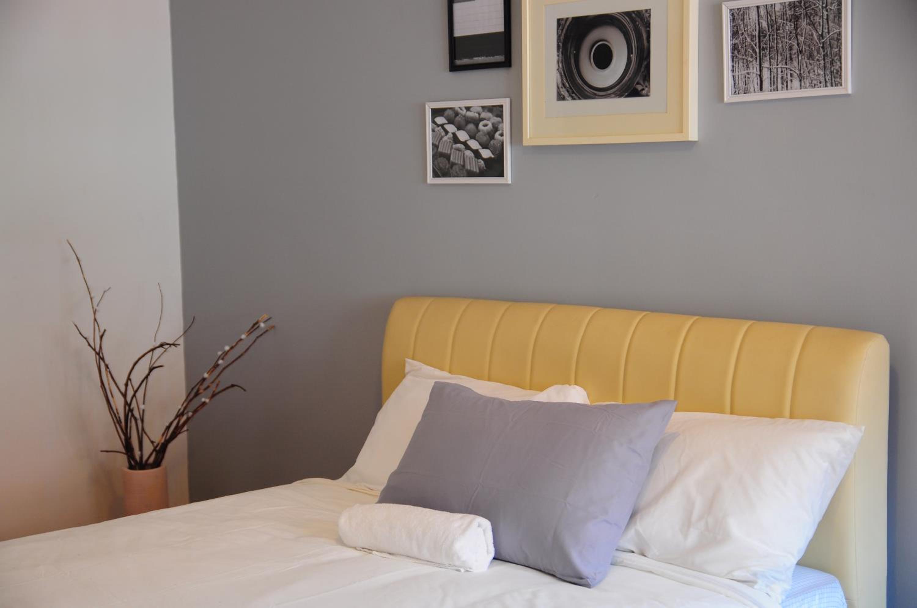 GRAYHAUS Guest House