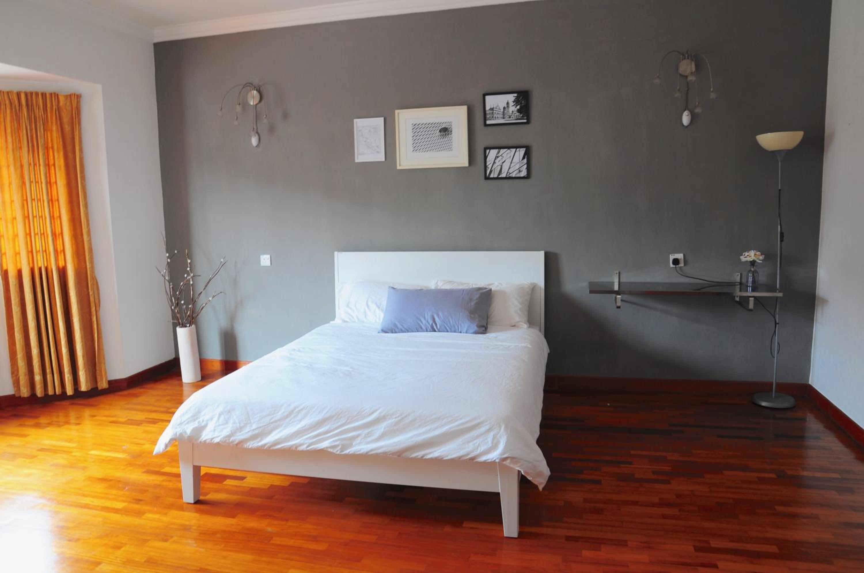 GRAYHAUS Guest House