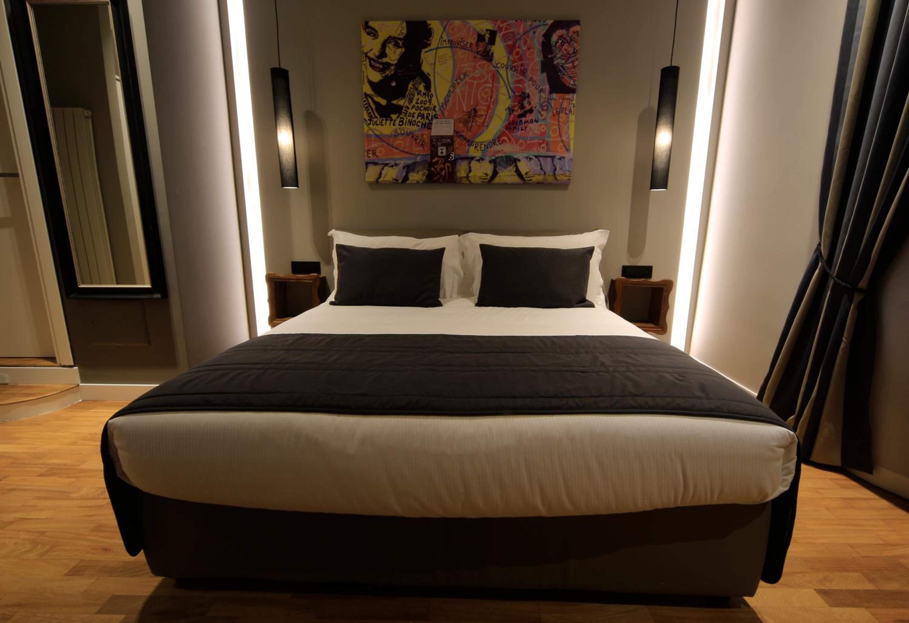 hotel room