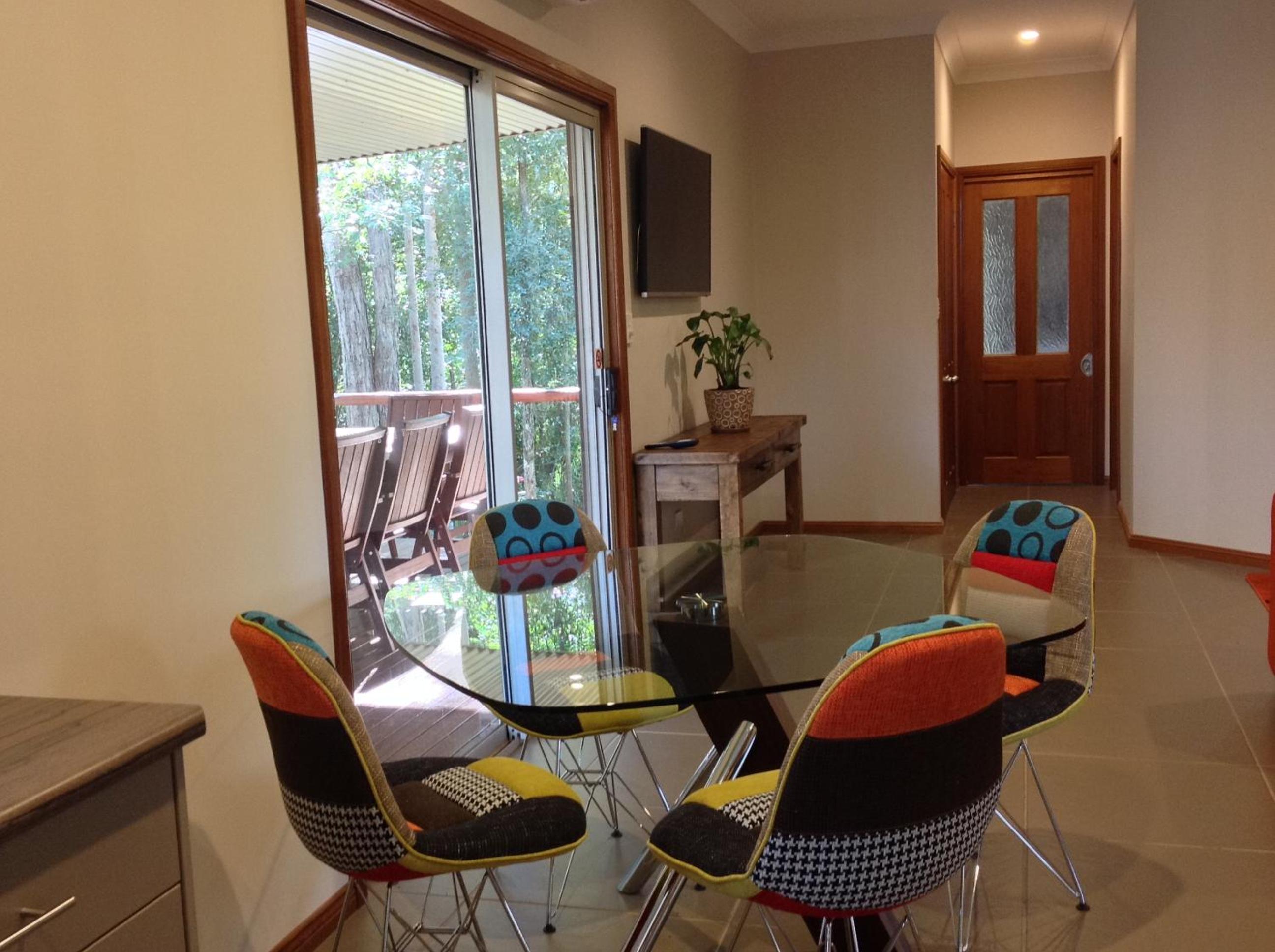 Mistinthegumtrees Eco Luxury Cabins