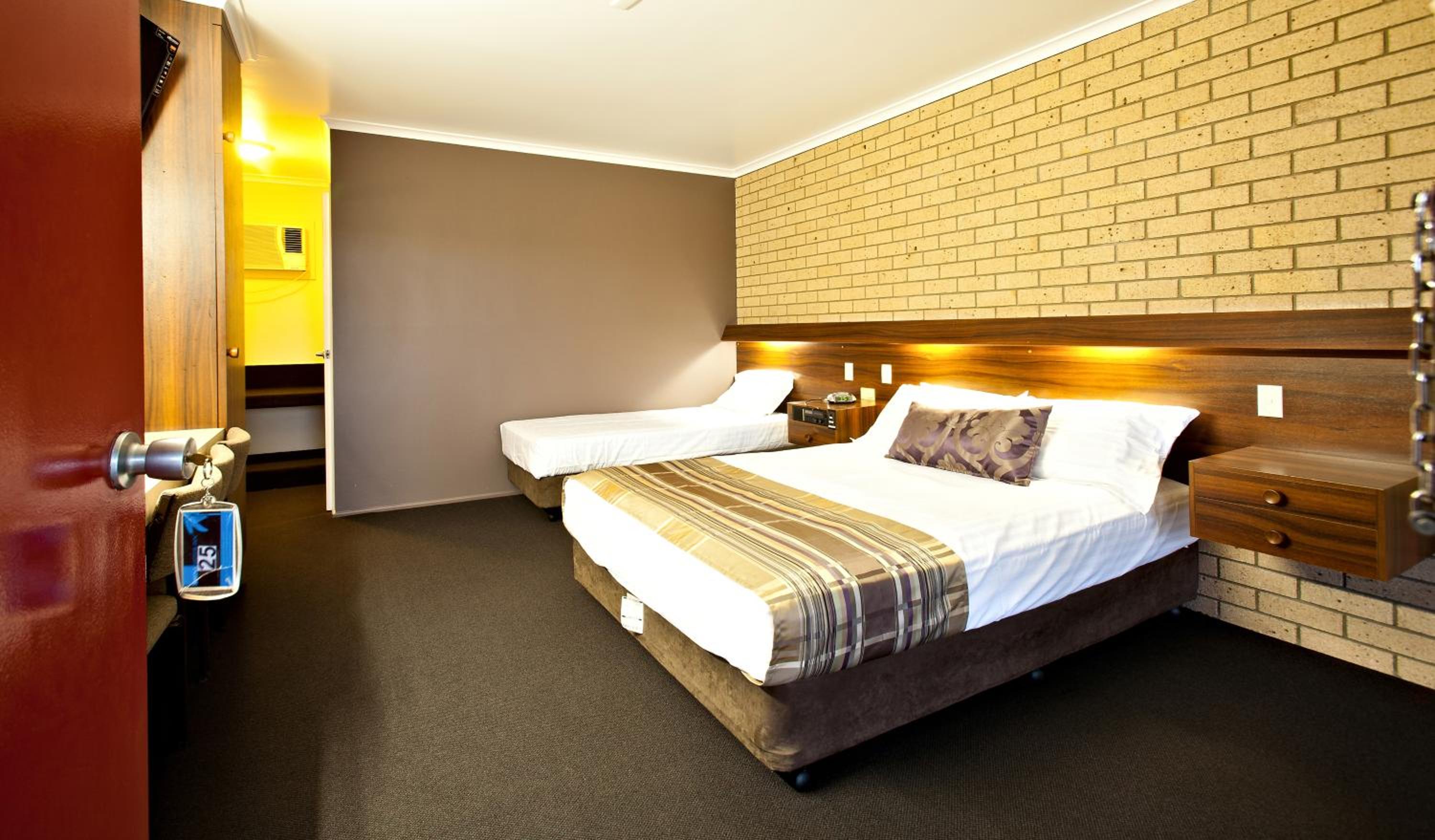 Sarina Motor Inn