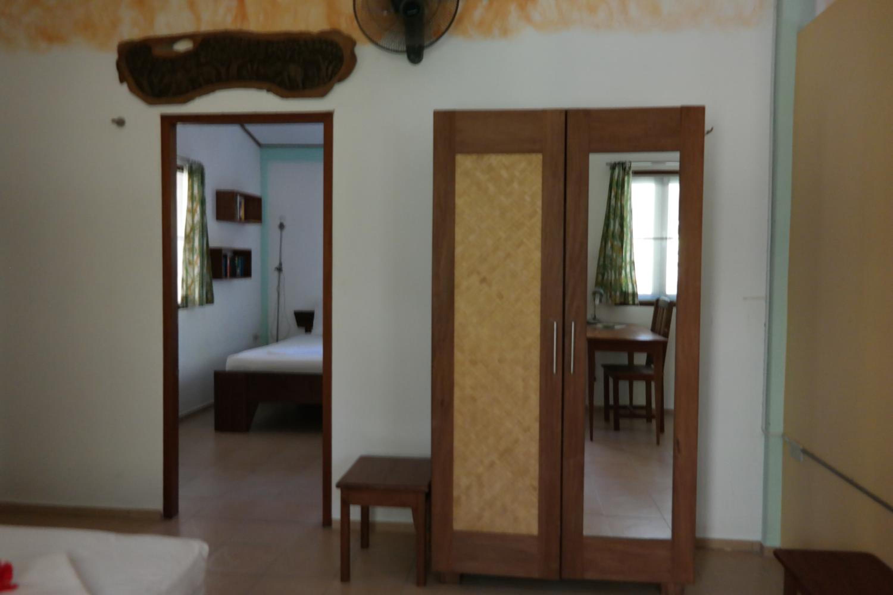 Lake View Bungalows