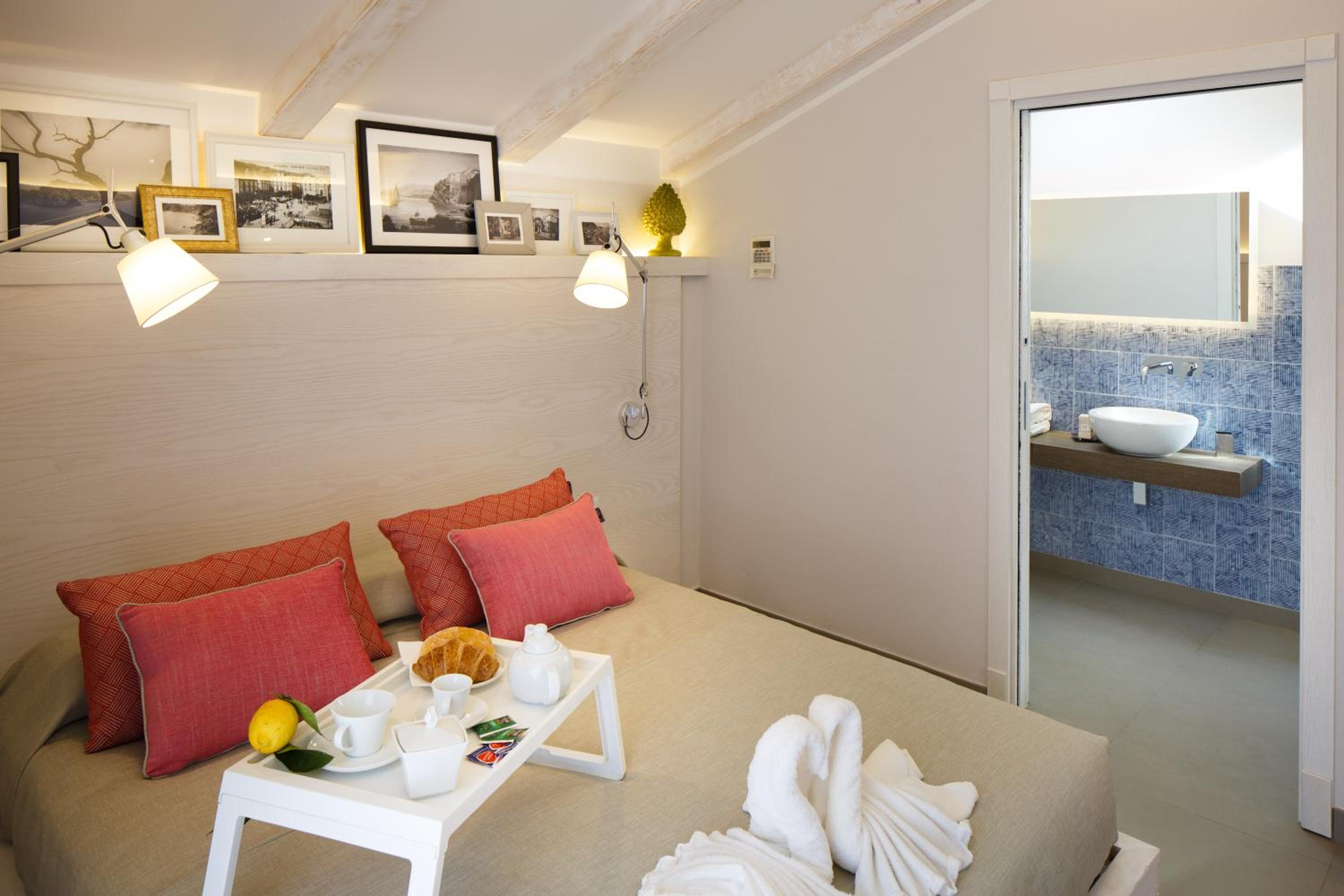 MelRose Relais