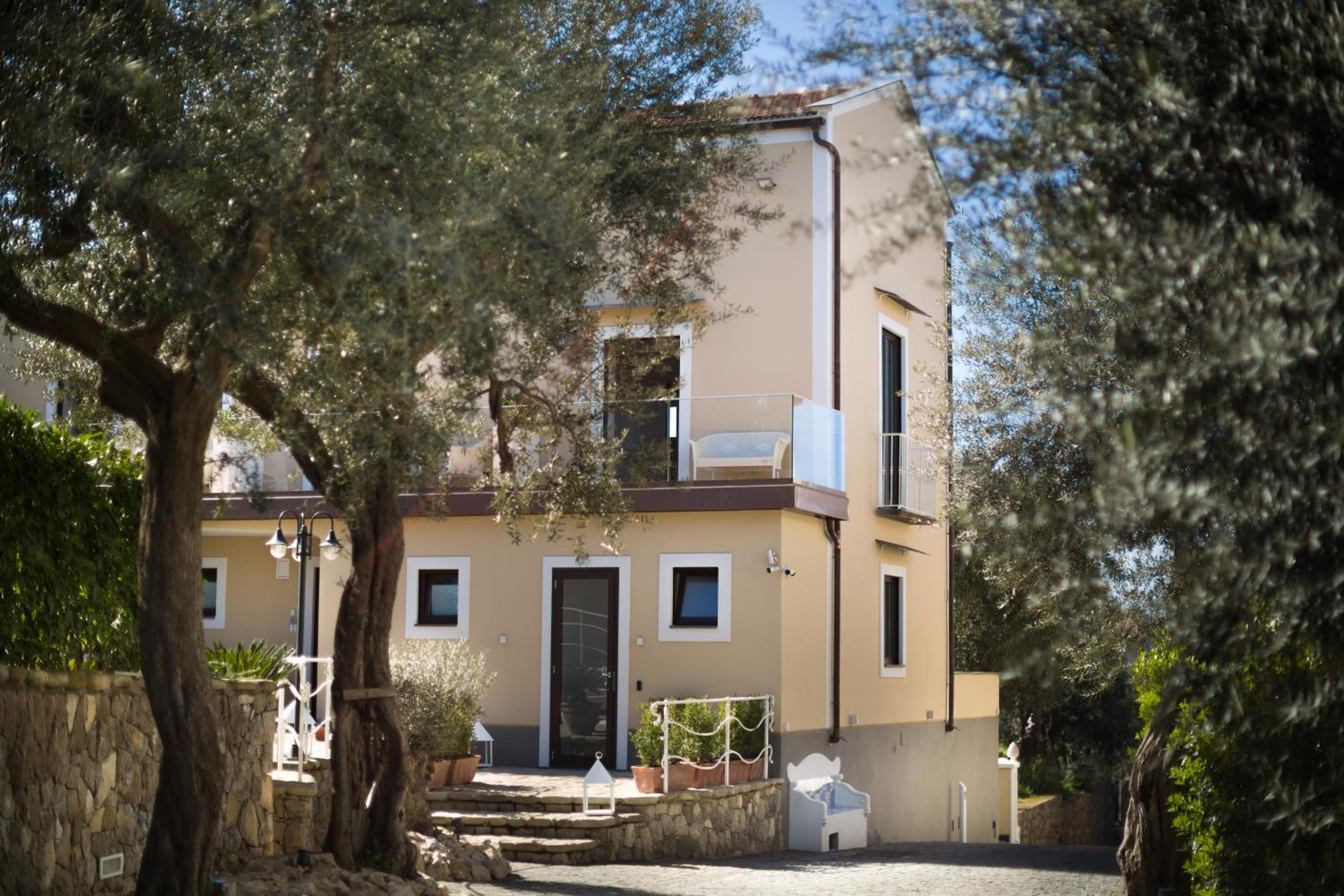MelRose Relais