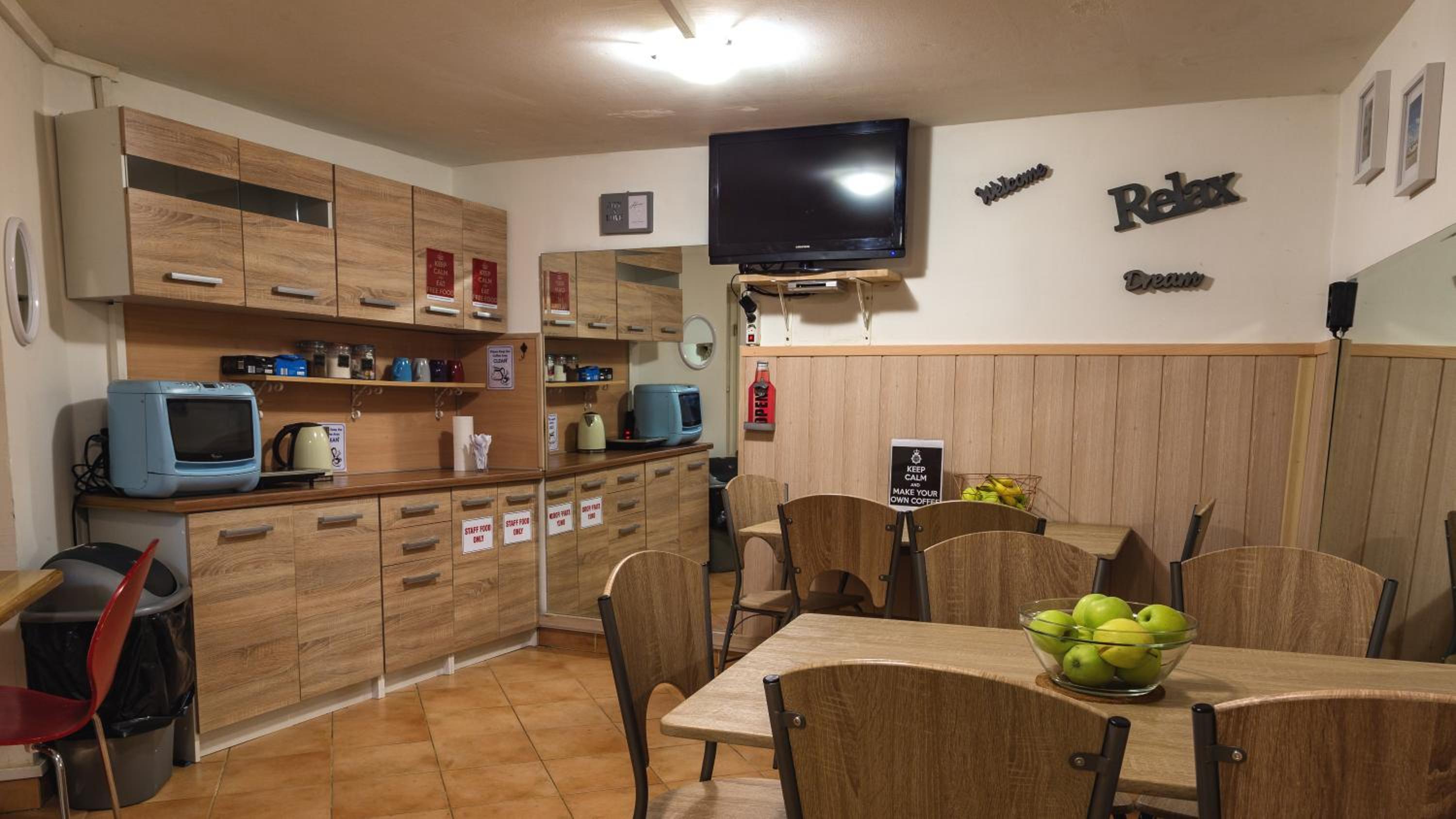 Hostel 24