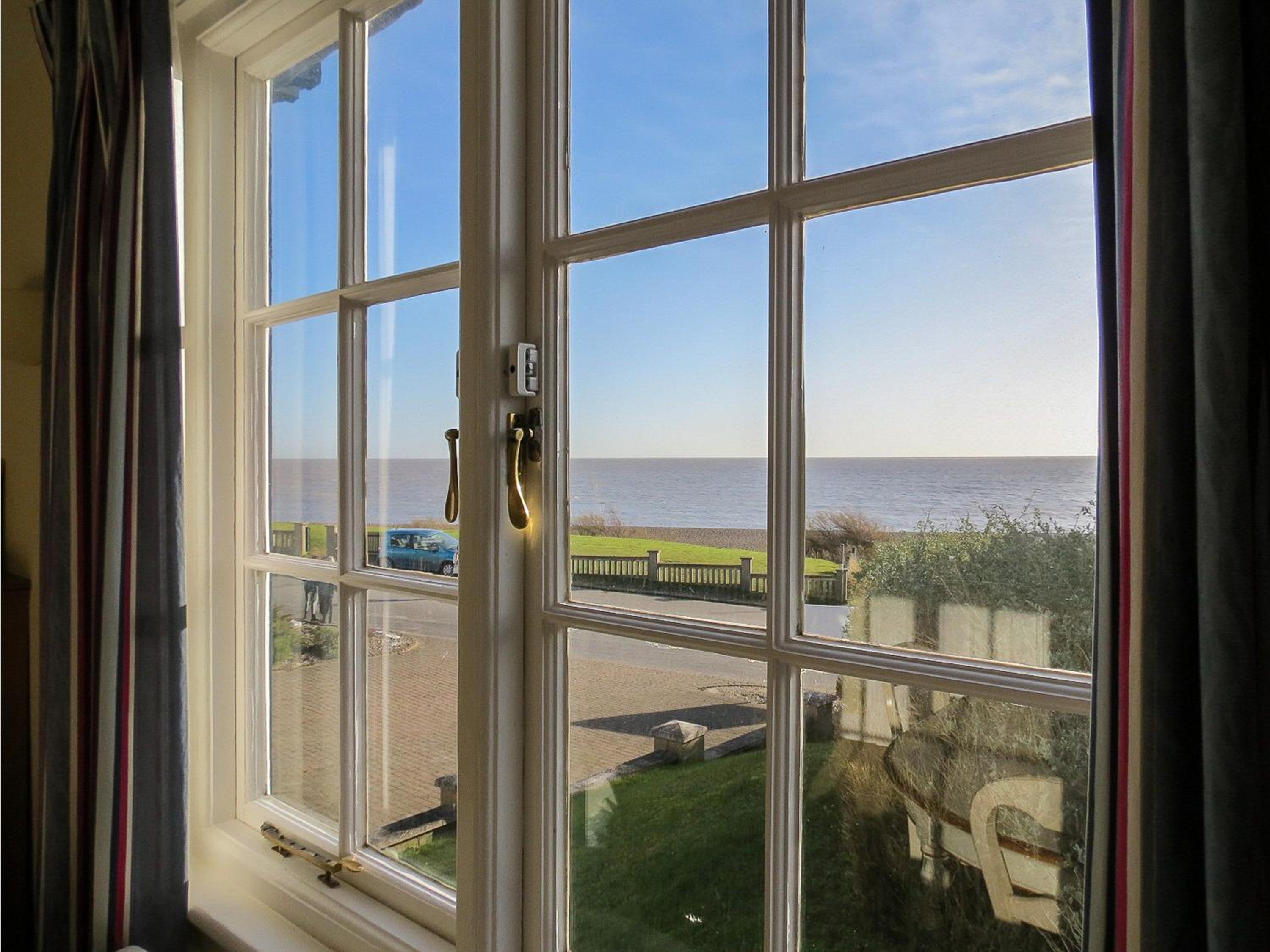 Ogilvie Lodge Apartment view 4