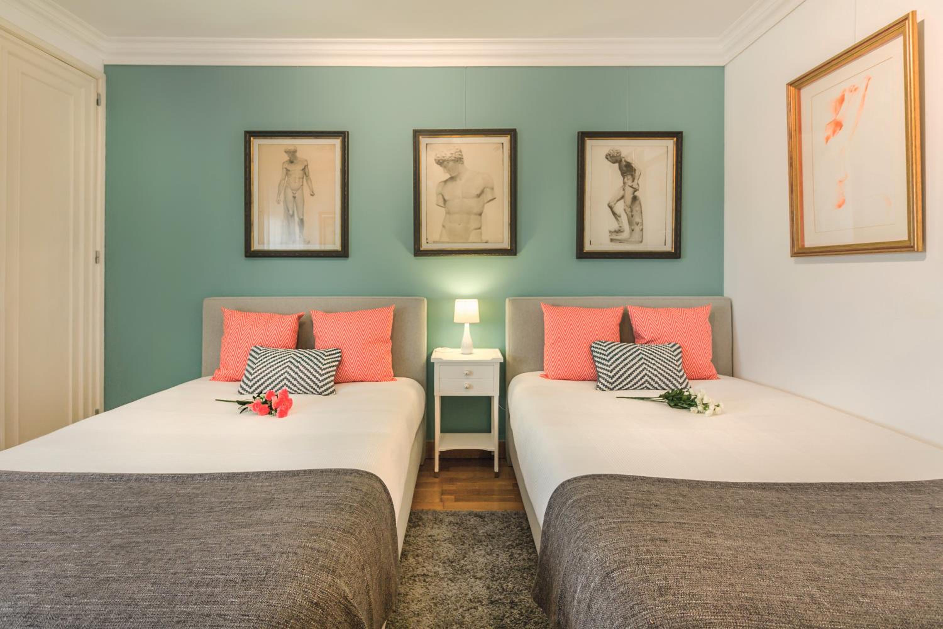 São Bento Gallery Apartment (River View & Garage) view 2