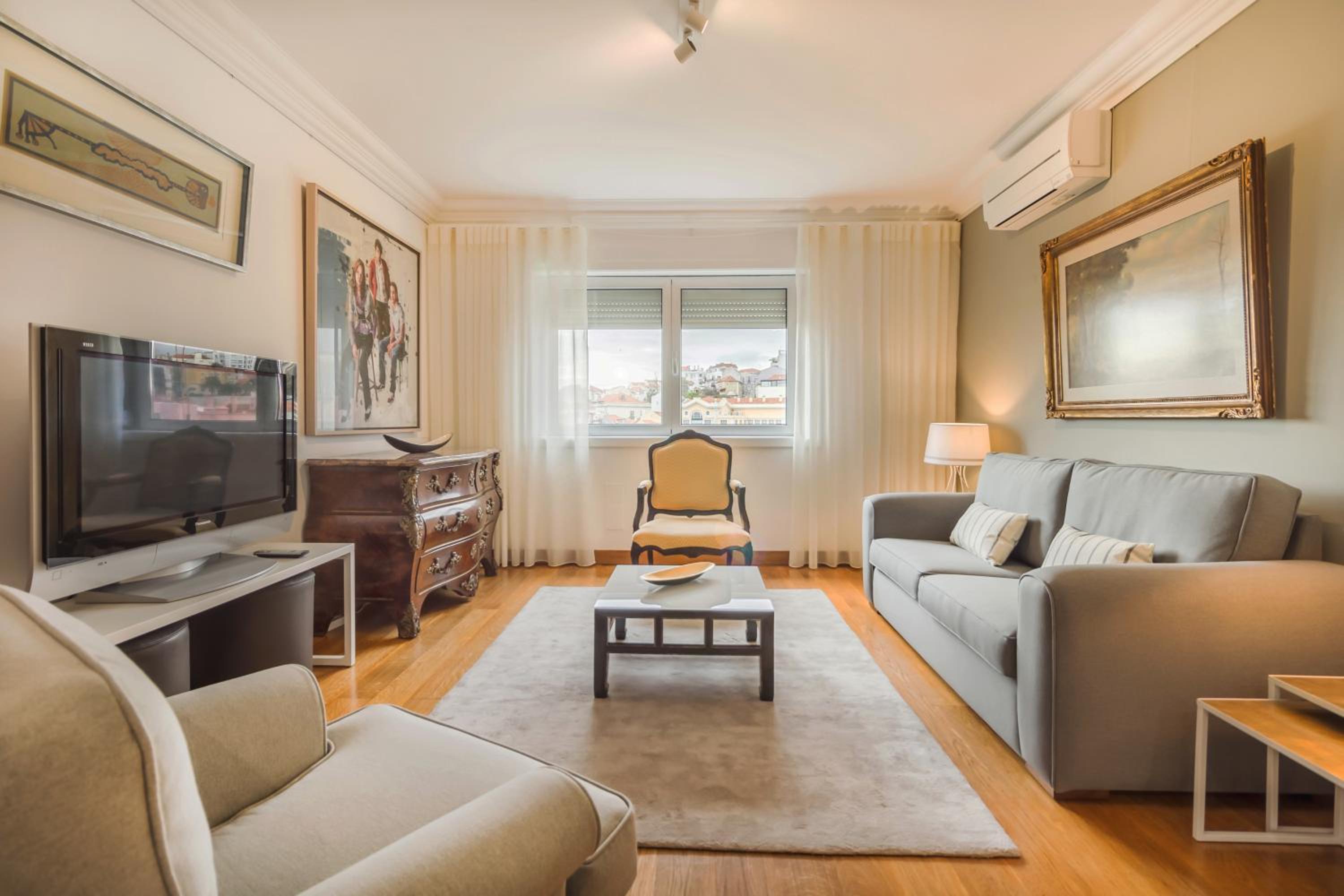 São Bento Gallery Apartment (River View & Garage) view 4