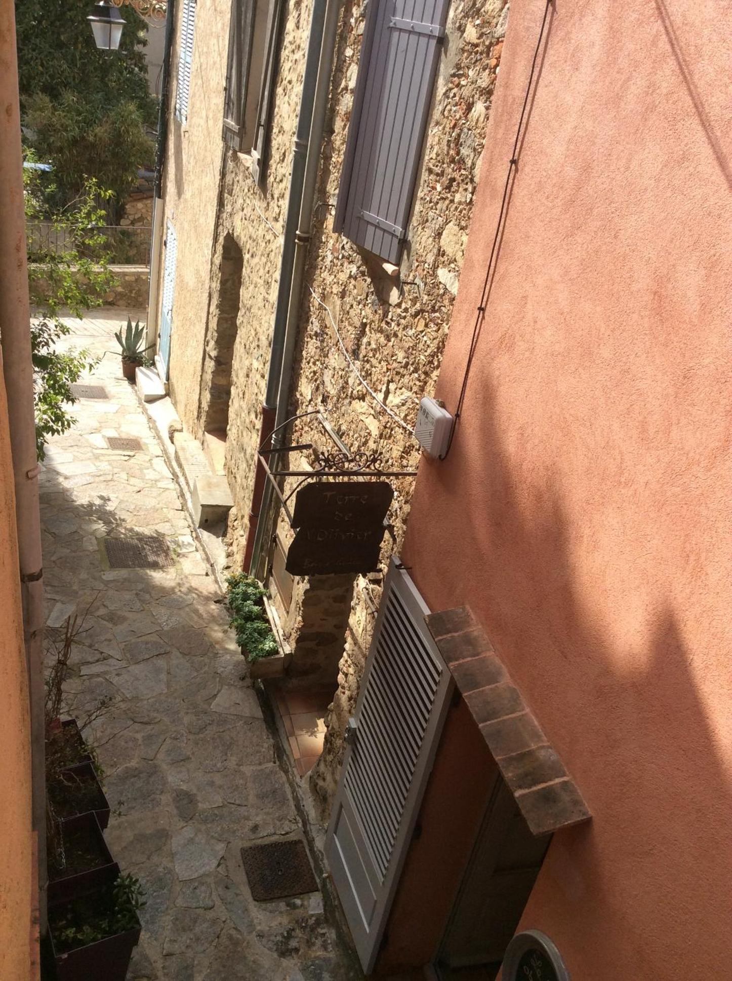 Photo 27