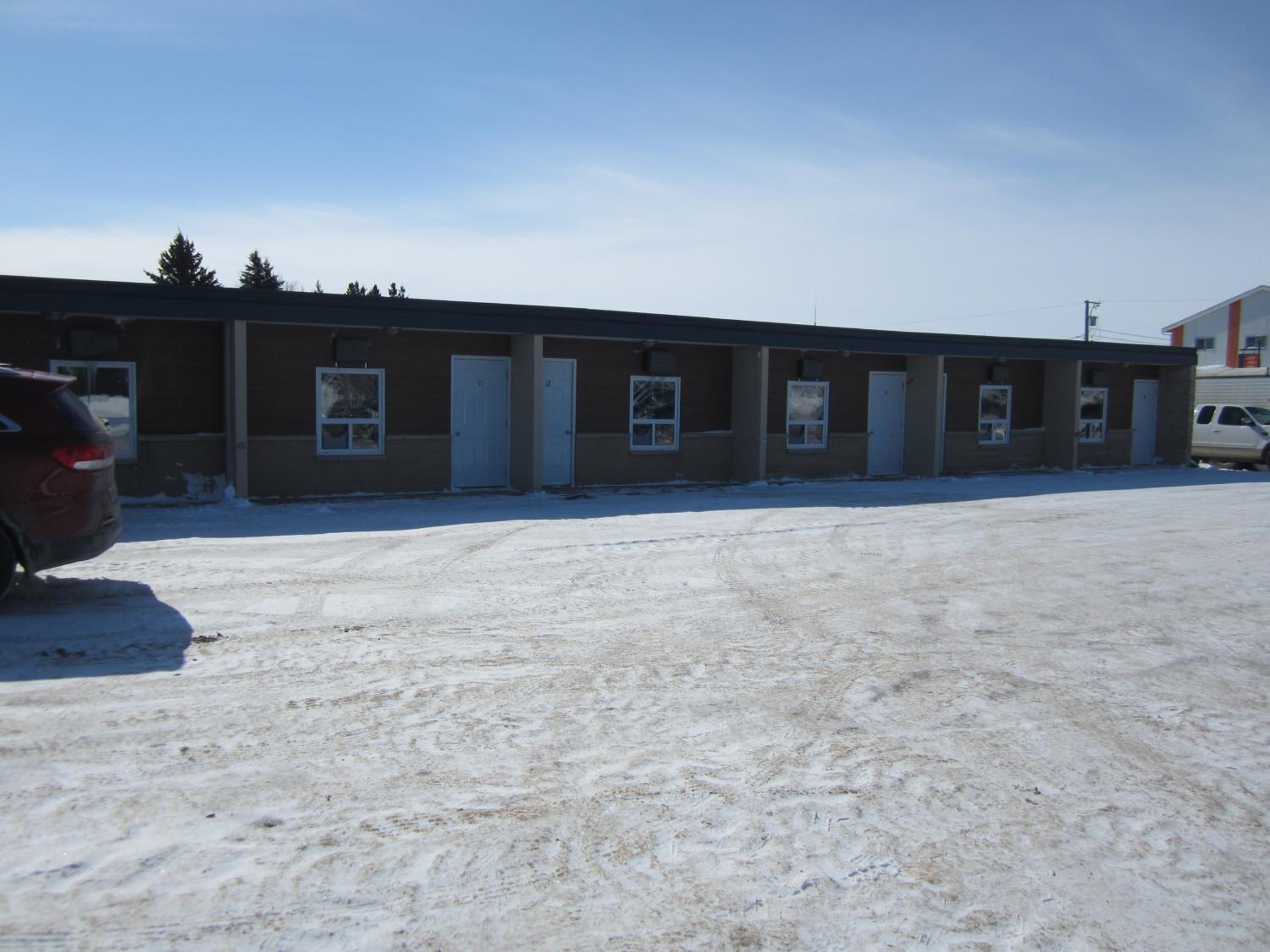 Shoal Lake Motor Inn view 2
