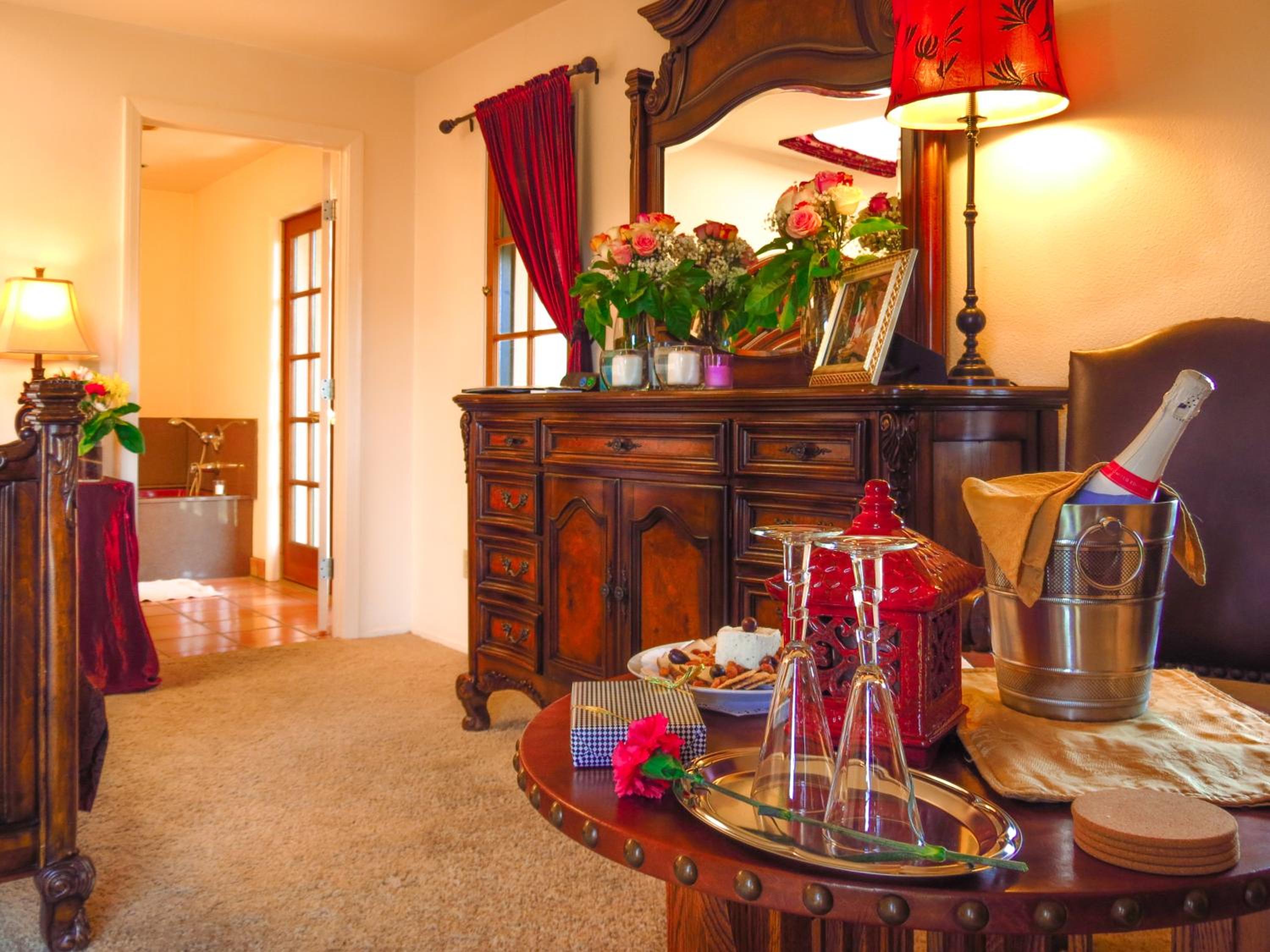 Topanga Canyon Inn Bed and Breakfast - Property Image 43