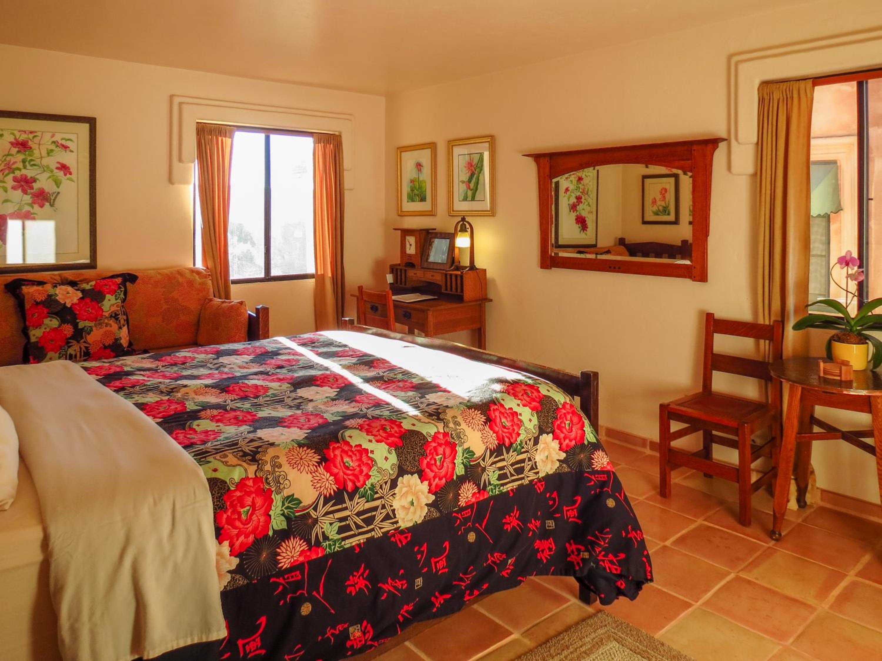 Topanga Canyon Inn Bed and Breakfast - Property Image 2