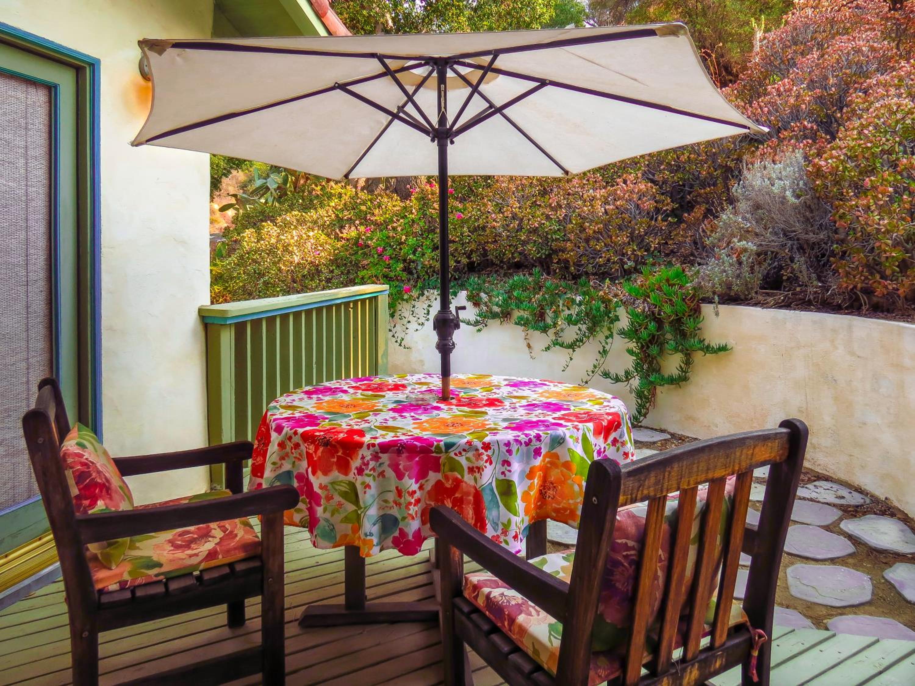 Topanga Canyon Inn Bed and Breakfast - Property Image 8