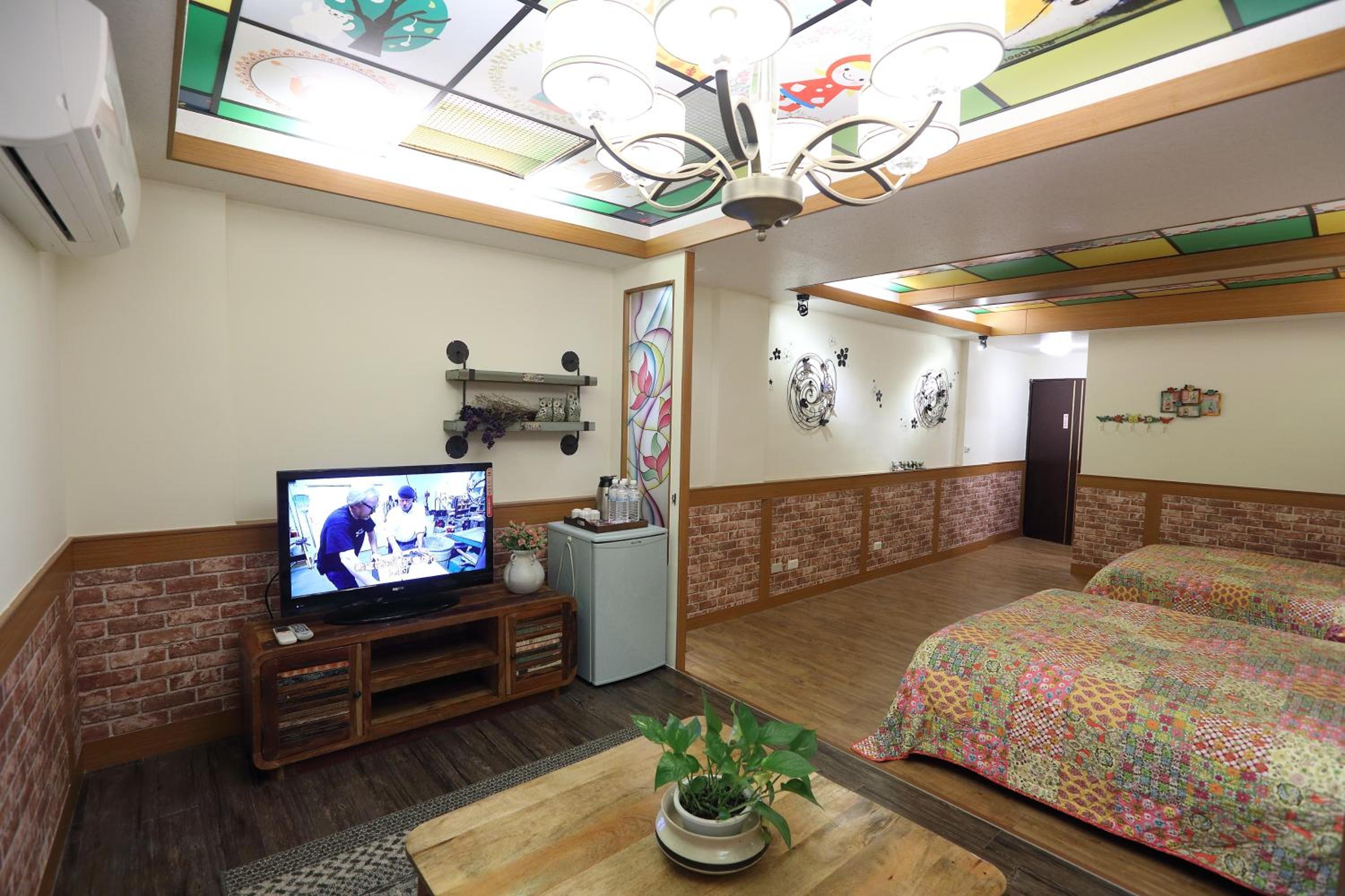 First Place B&B (Hualien Railway Station)