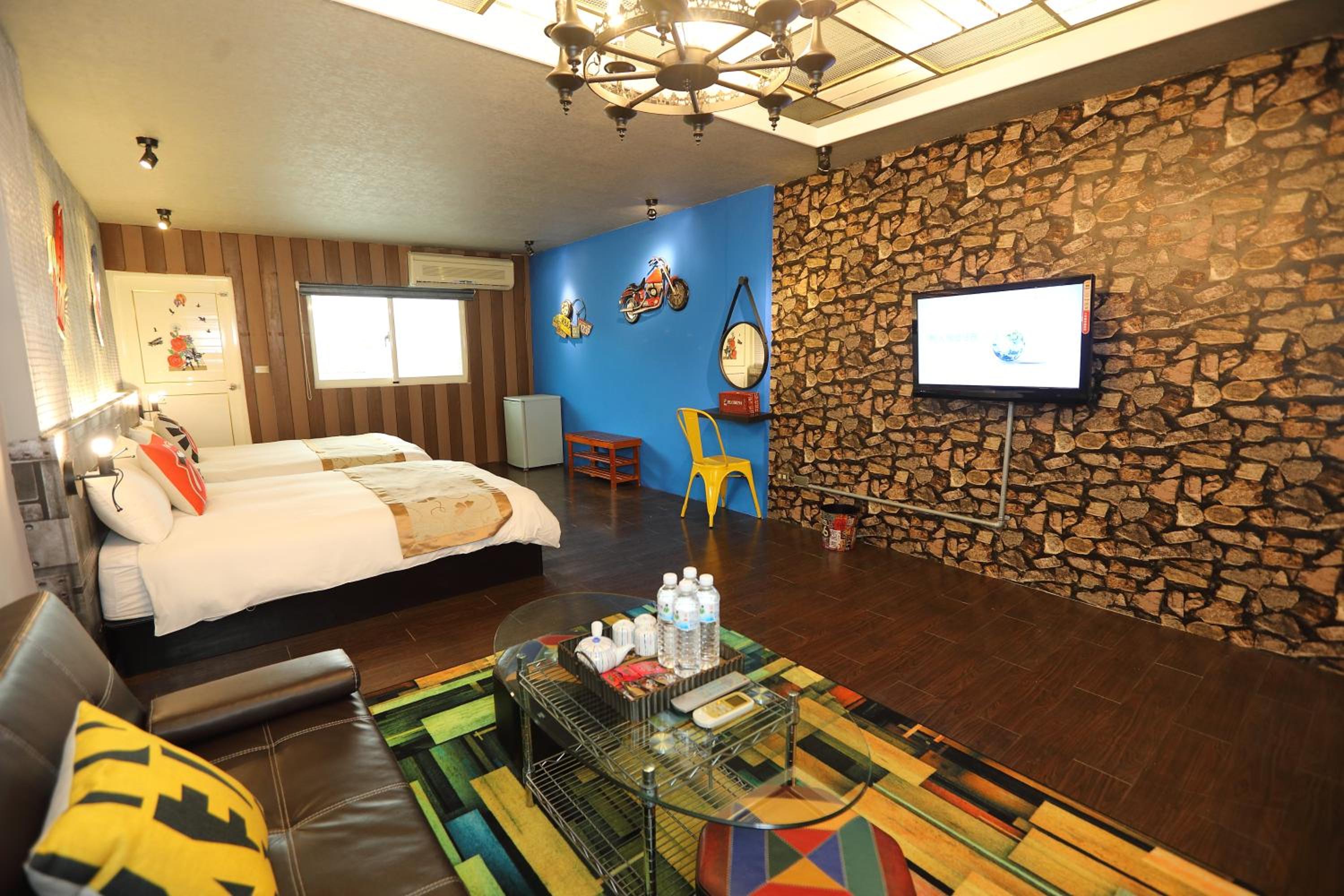 First Place B&B (Hualien Railway Station)
