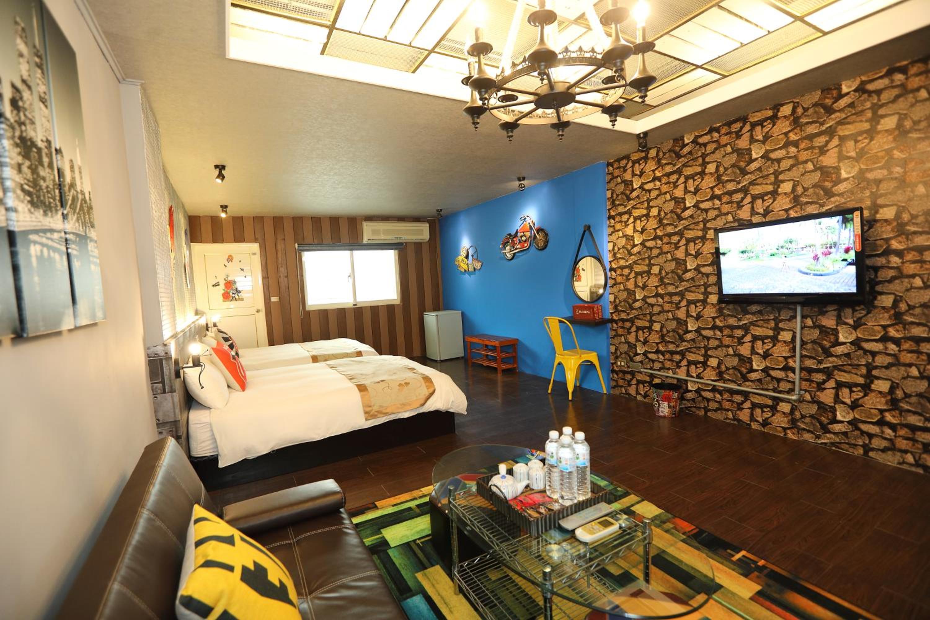 First Place B&B (Hualien Railway Station)