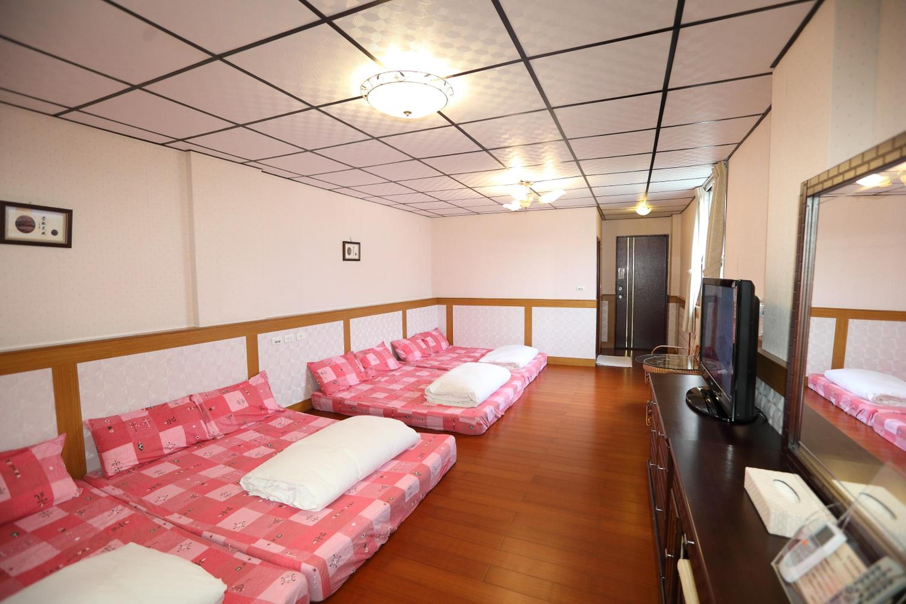 First Place B&B (Hualien Railway Station)