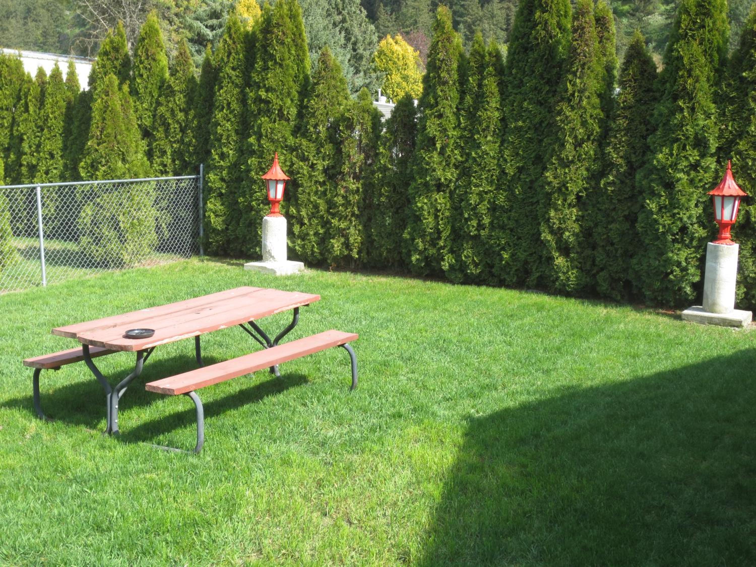 Overlander Motel