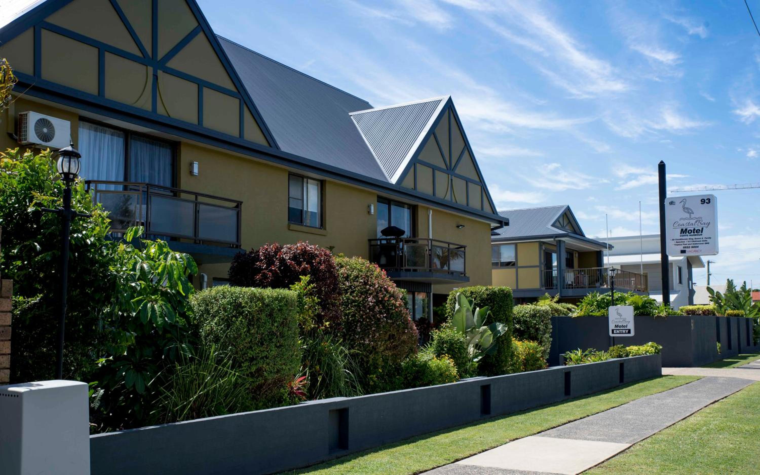 Coastal Bay Motel