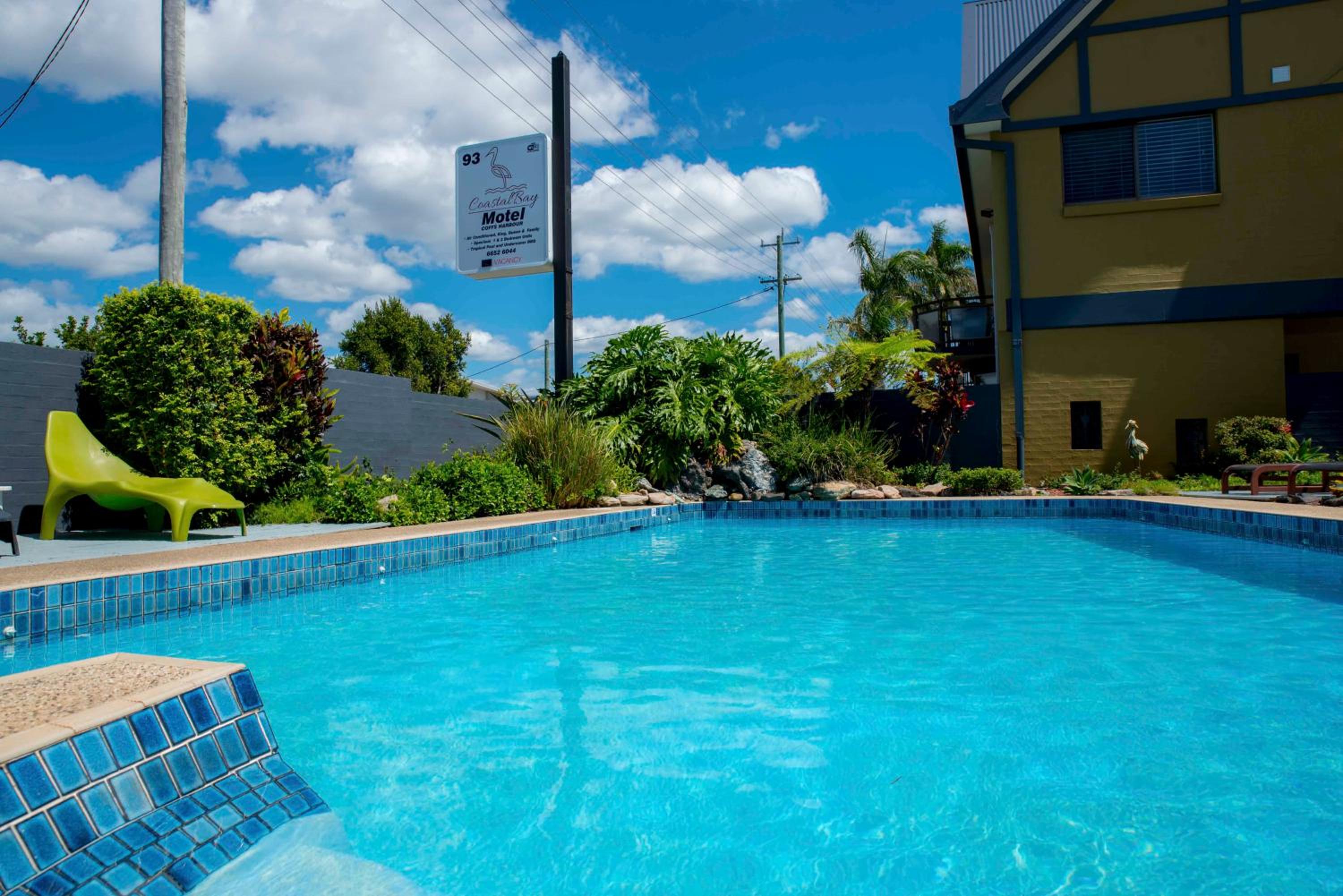 Coastal Bay Motel