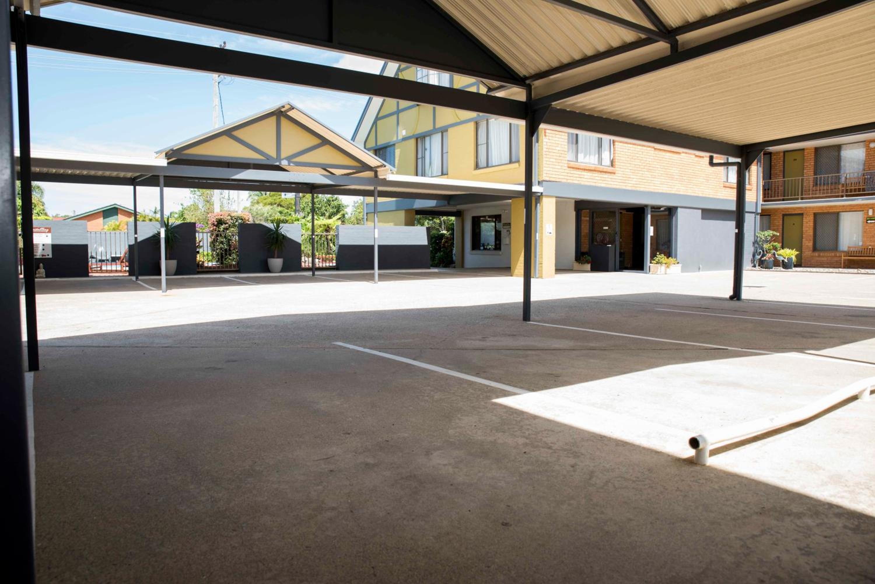 Coastal Bay Motel